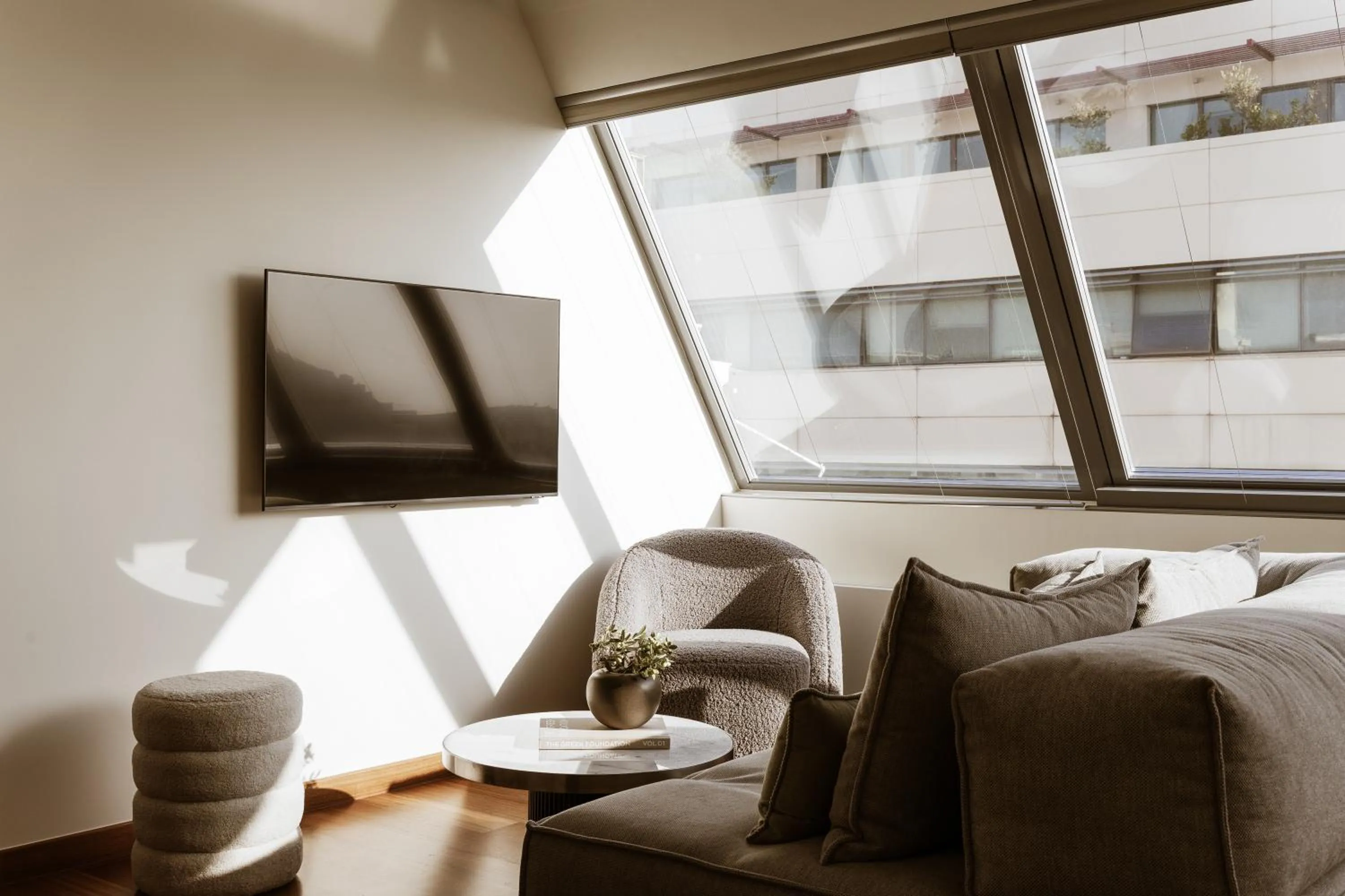 TV and multimedia in Likno Athens