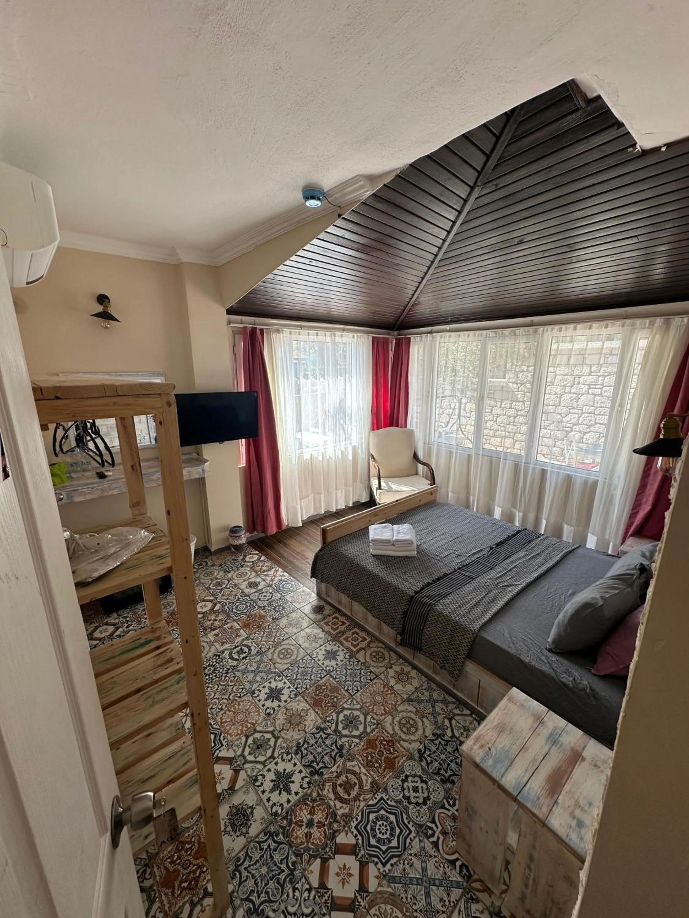 TV and multimedia in Kekik Alaçatı Otel