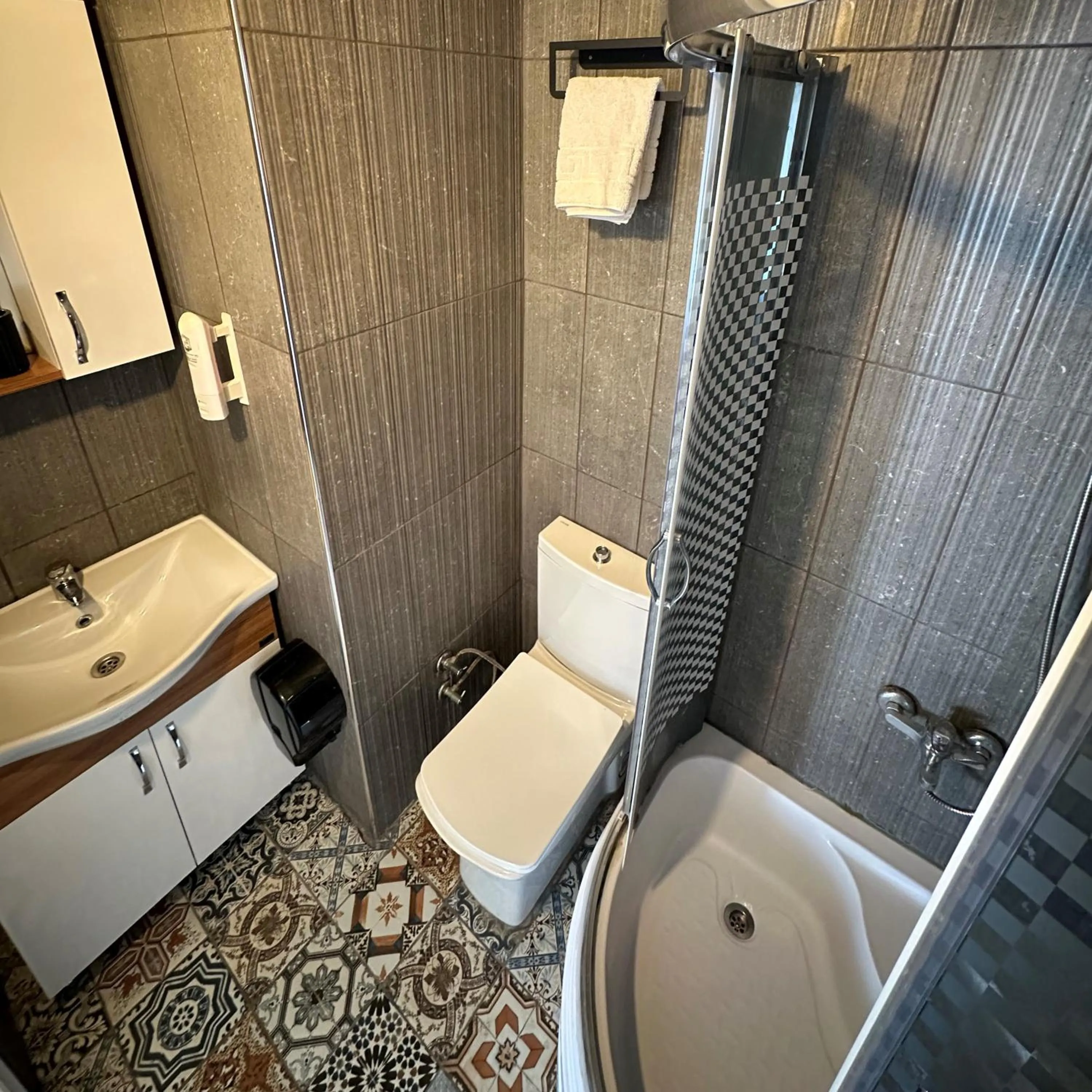 Shower in Kekik Alaçatı Otel