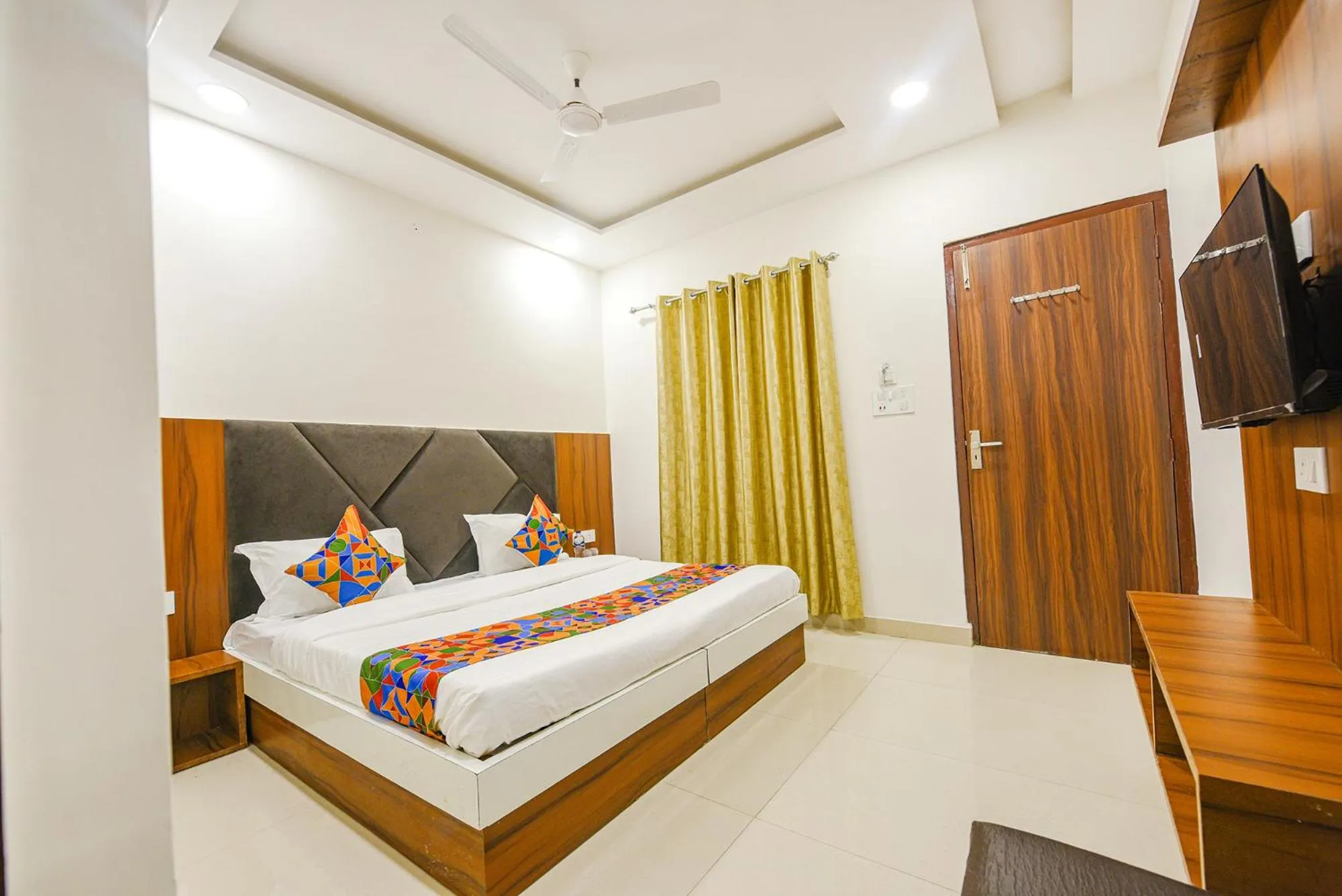 Bed in FabHotel Solace Inn