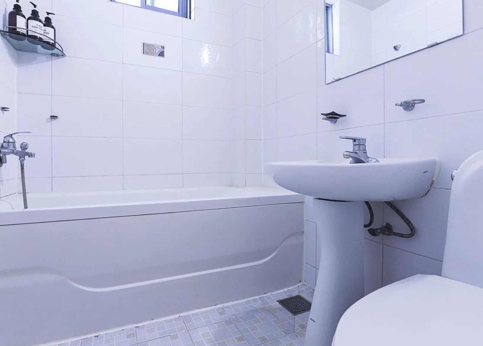 Bathroom in Vovo Hotel