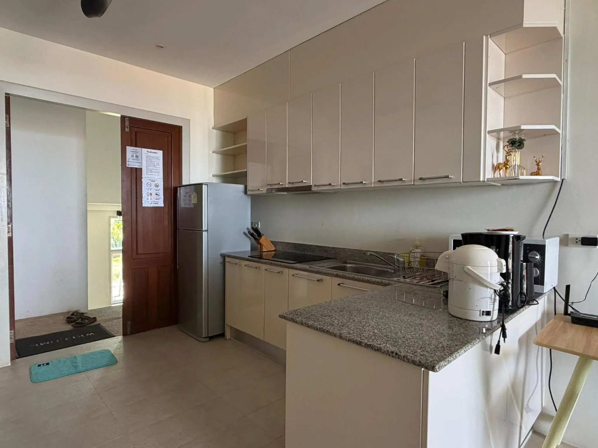 Kitchen or kitchenette in Hillside Seaview Residence
