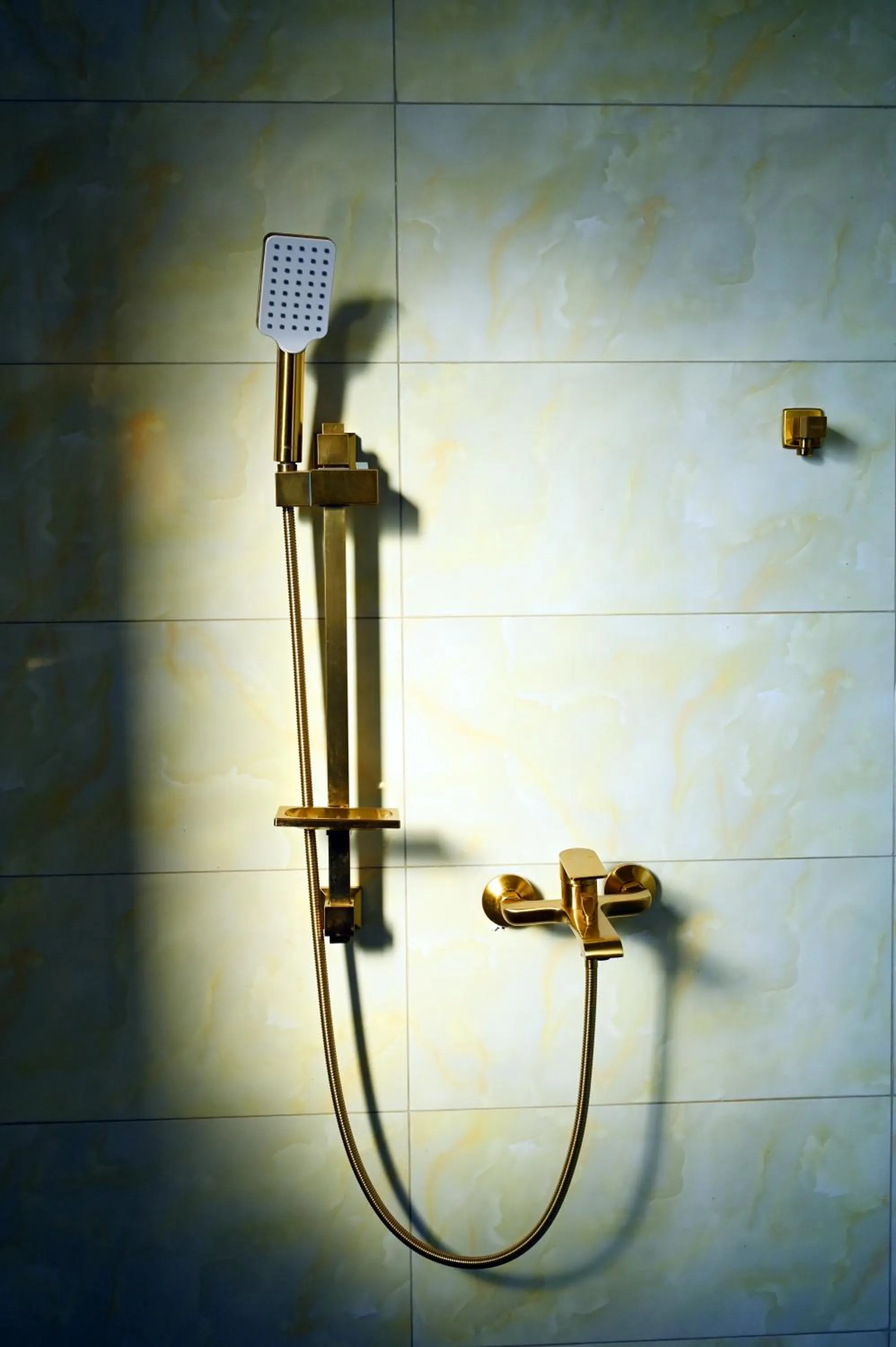 Shower in Neon Hotel Ntinda