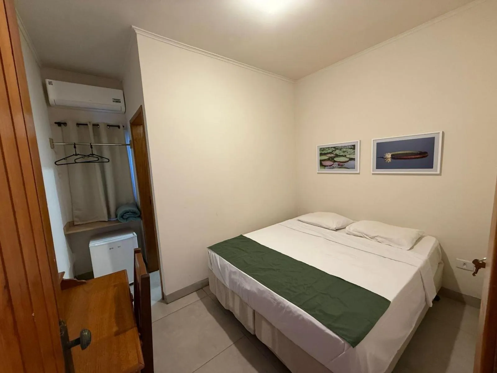 Photo of the whole room, Bed in Hotel Santa Catarina