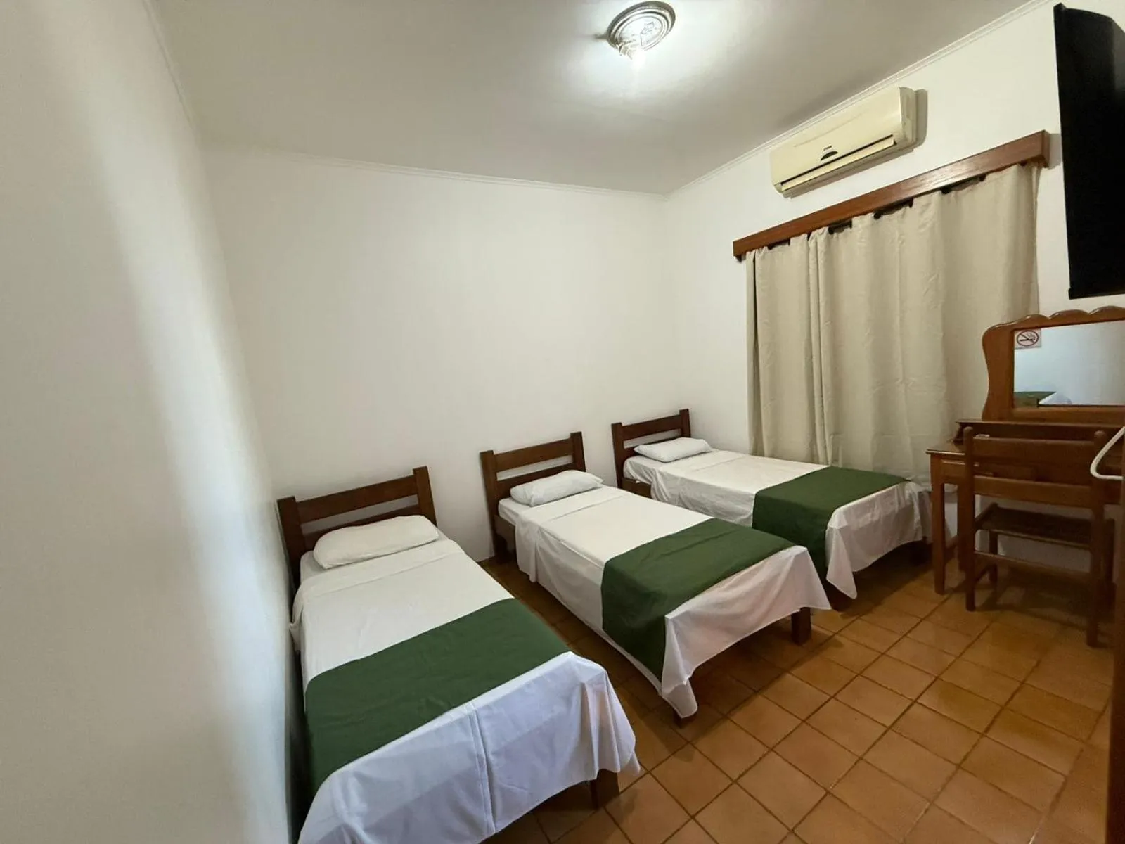 Photo of the whole room, Bed in Hotel Santa Catarina