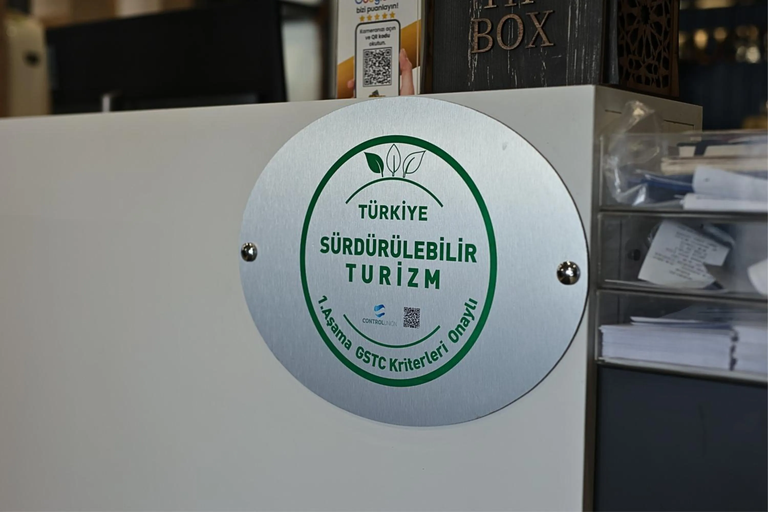 Certificate/Award in Ren Business Hotel