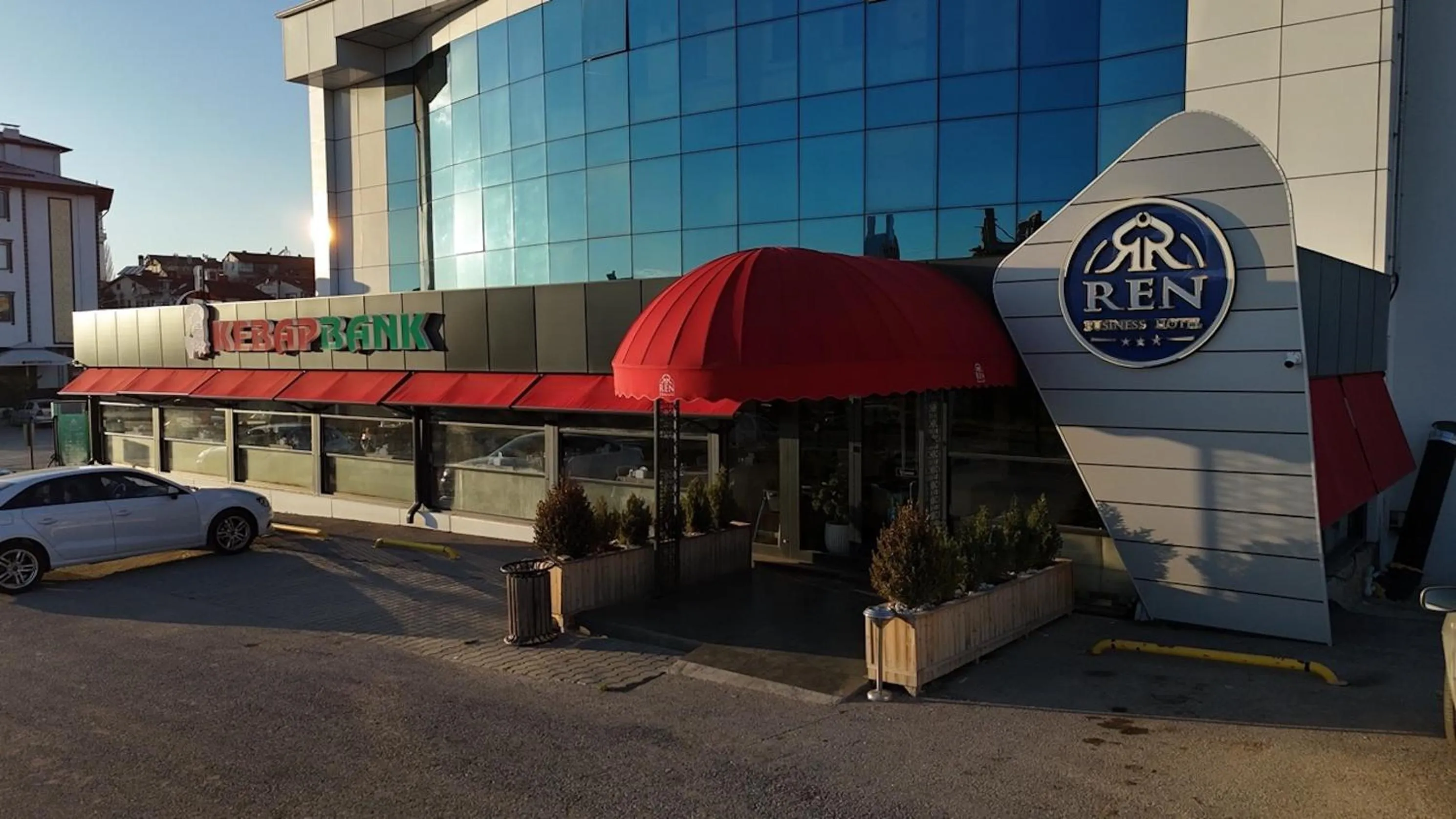 Property building in Ren Business Hotel