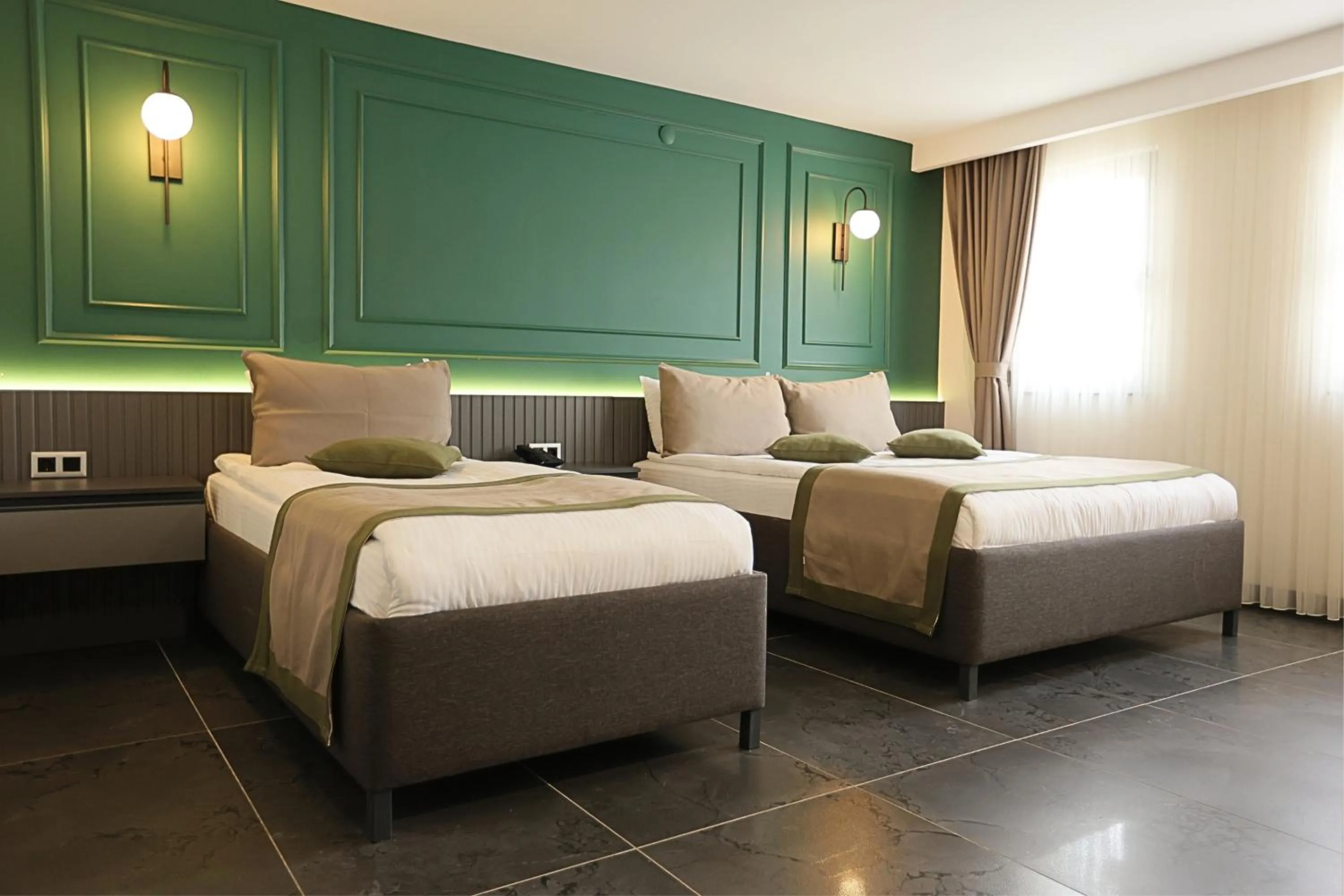 Bed in Ren Business Hotel