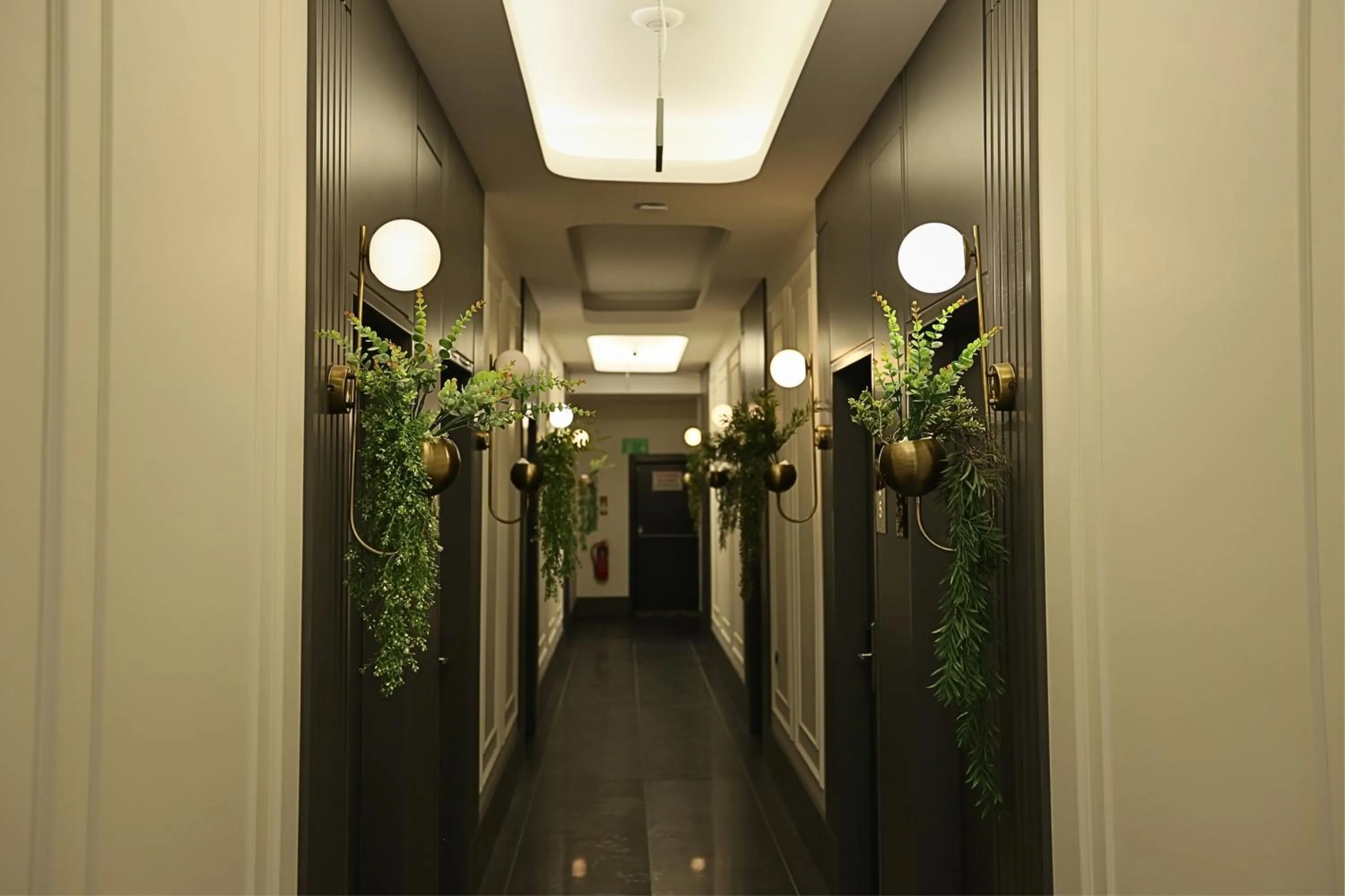 Decorative detail in Ren Business Hotel