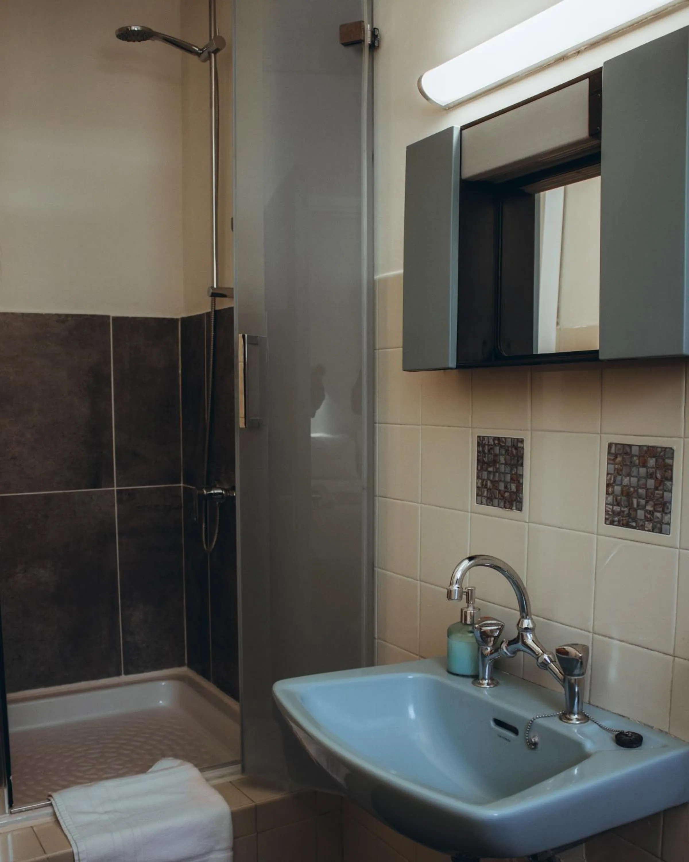 Bathroom in Kallithea INN