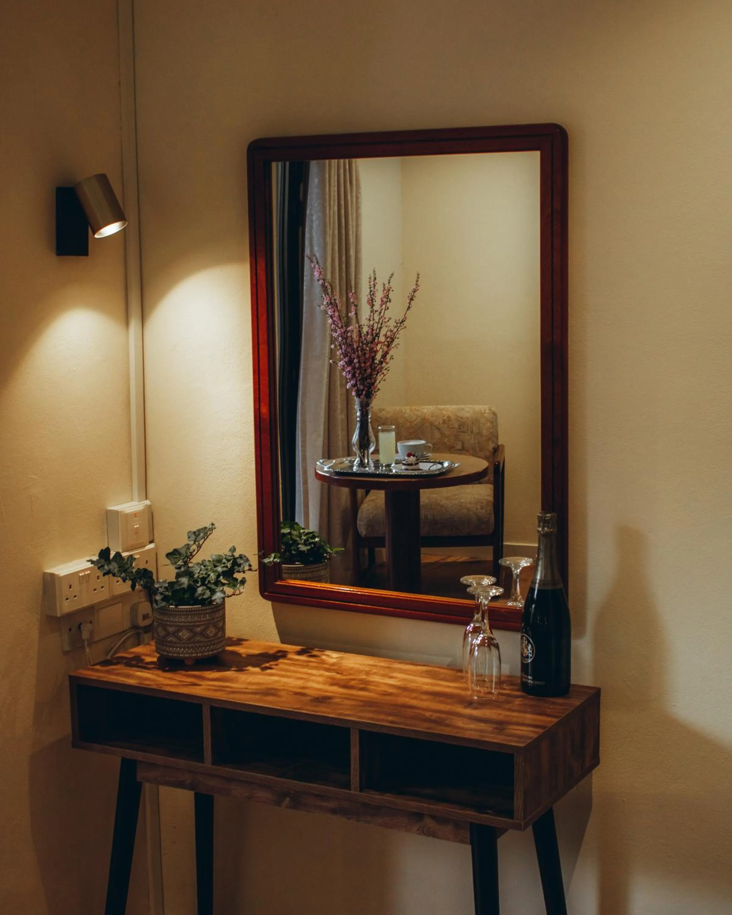 Decorative detail in Kallithea INN