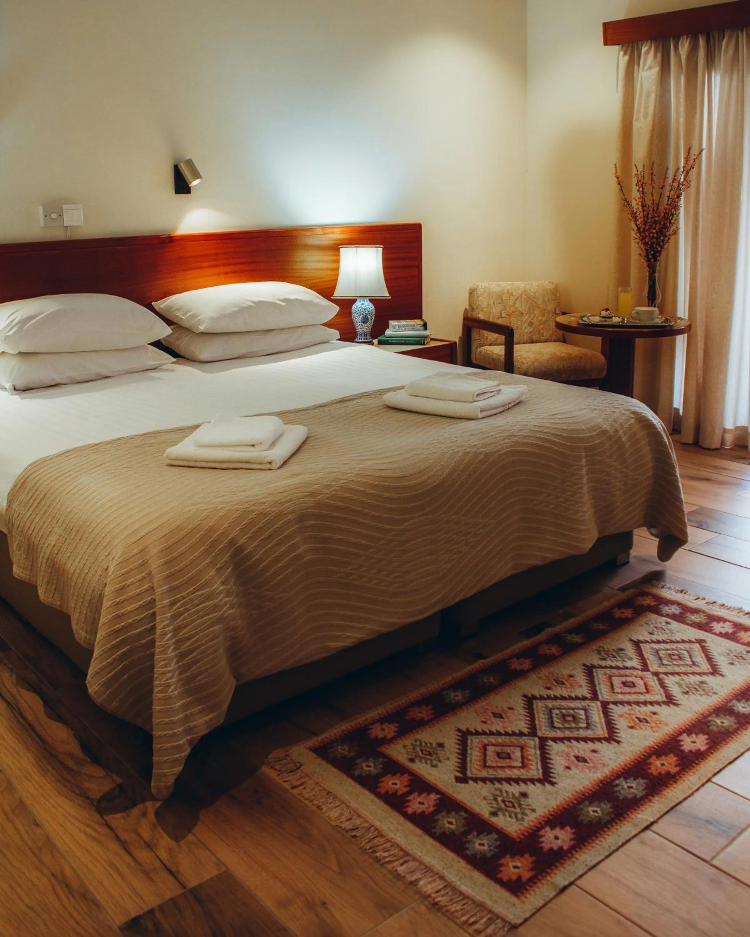 Bed in Kallithea INN