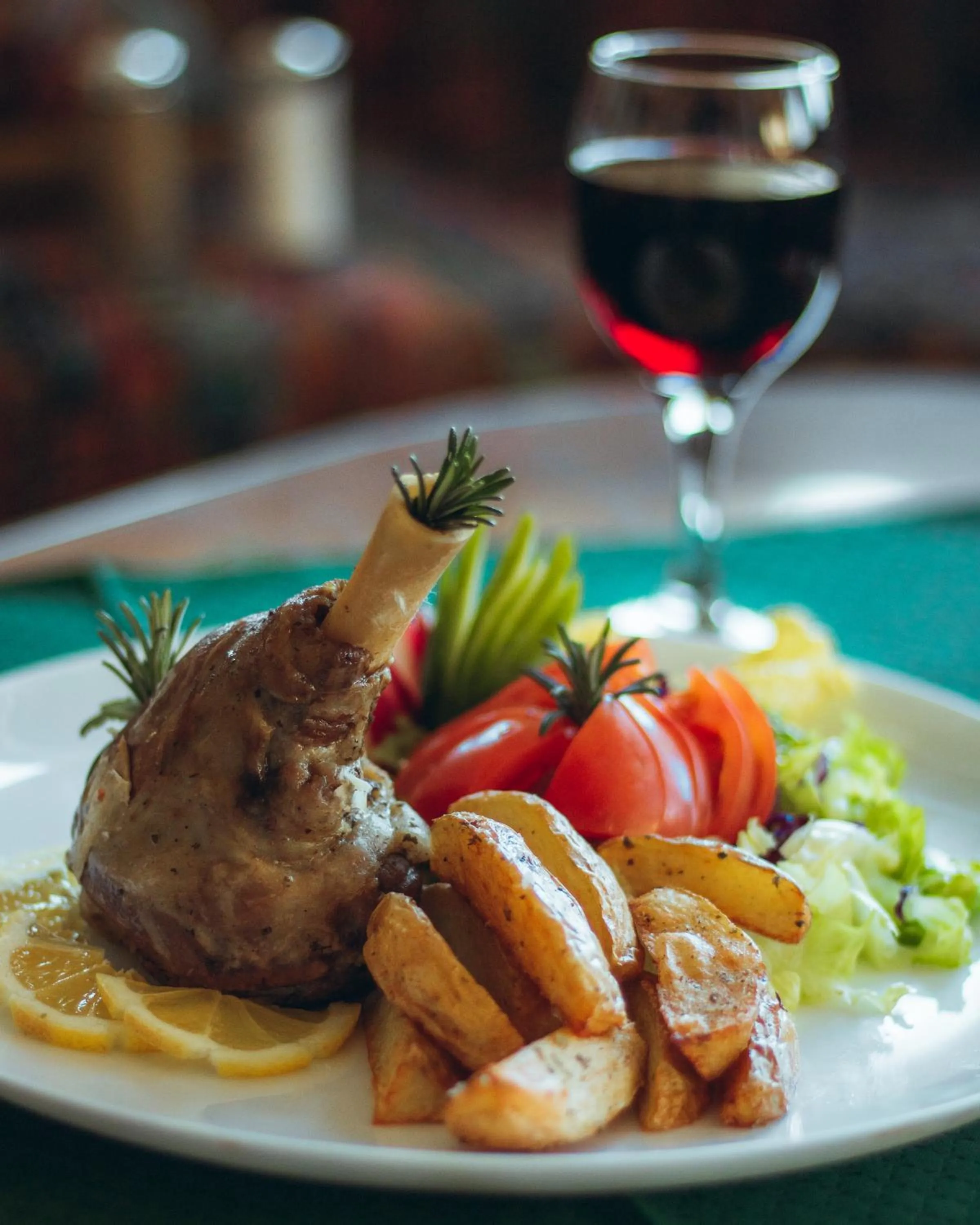 Food and drinks in Kallithea INN