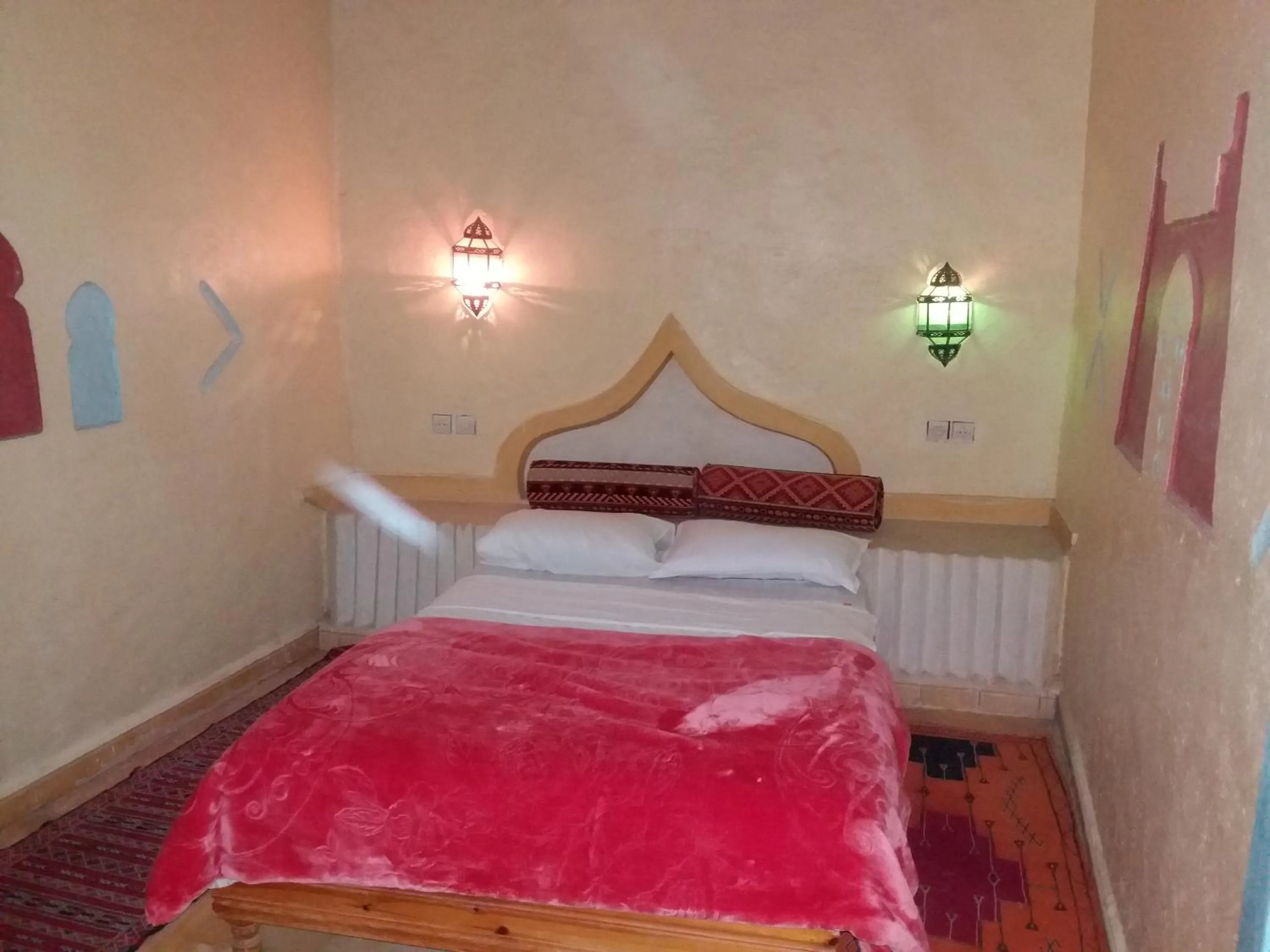 View (from property/room), Bed in Chez Belkacem