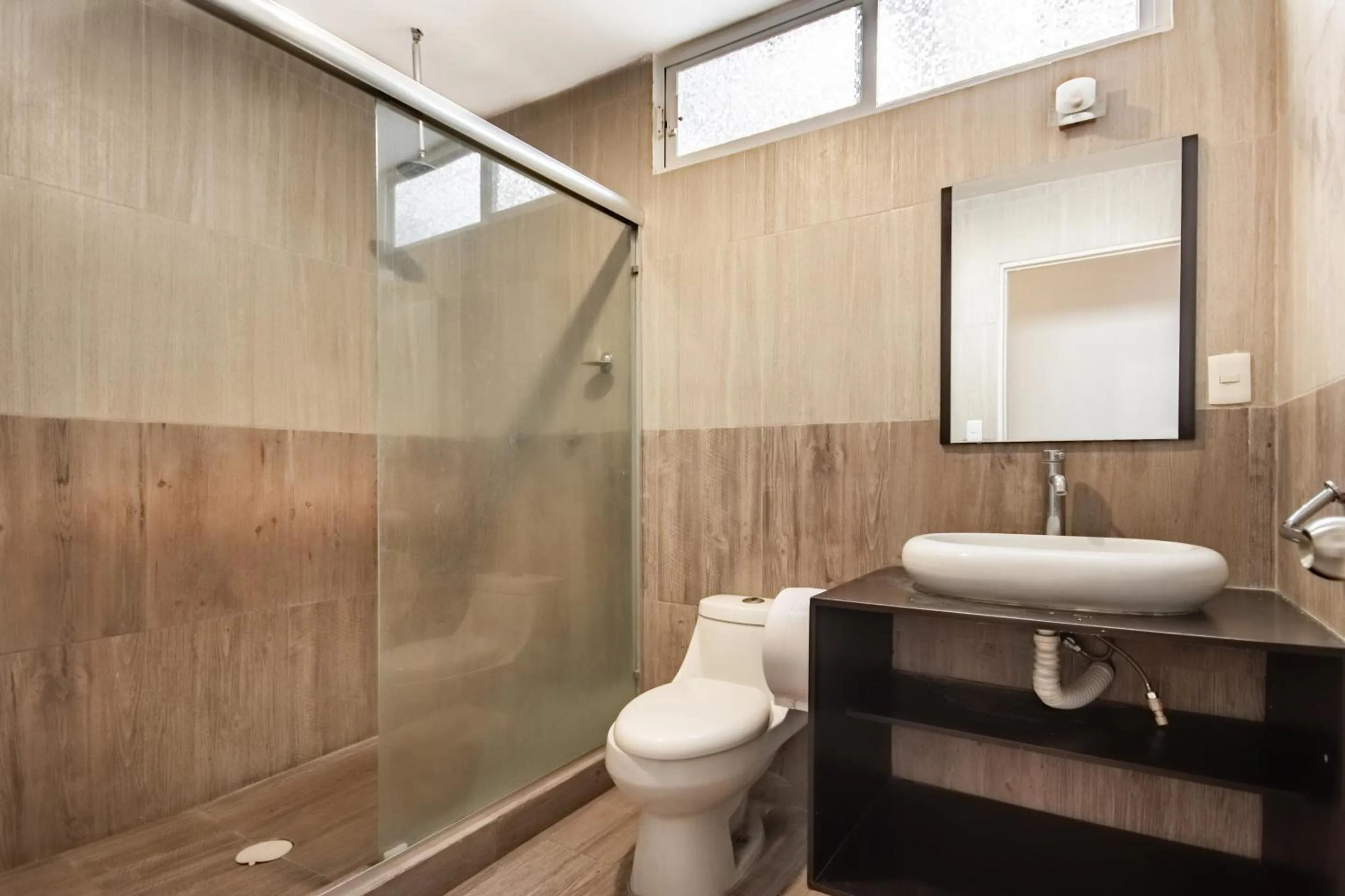 Bathroom in OYO Hotel Halley