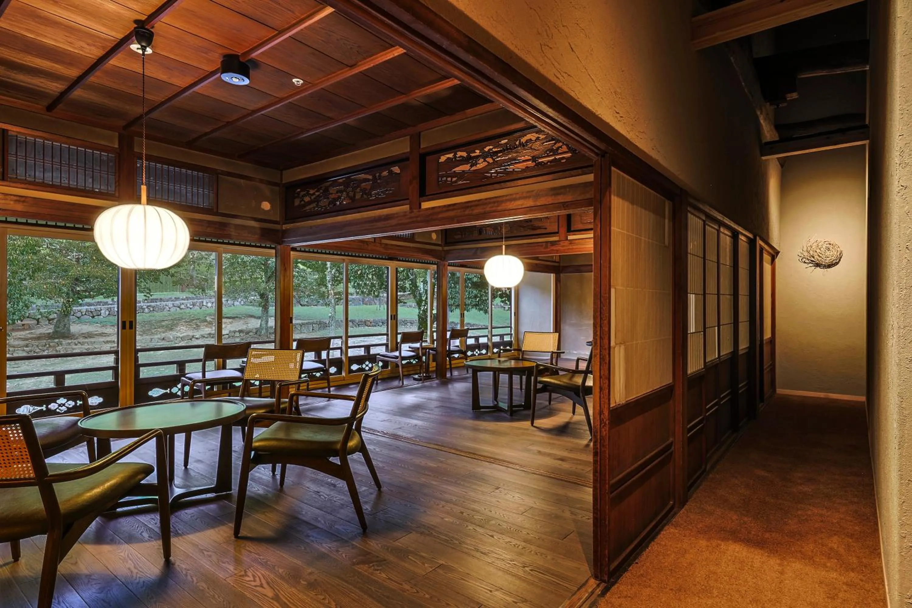 Communal lounge/ TV room in VILLA COMMUNICO,Nara