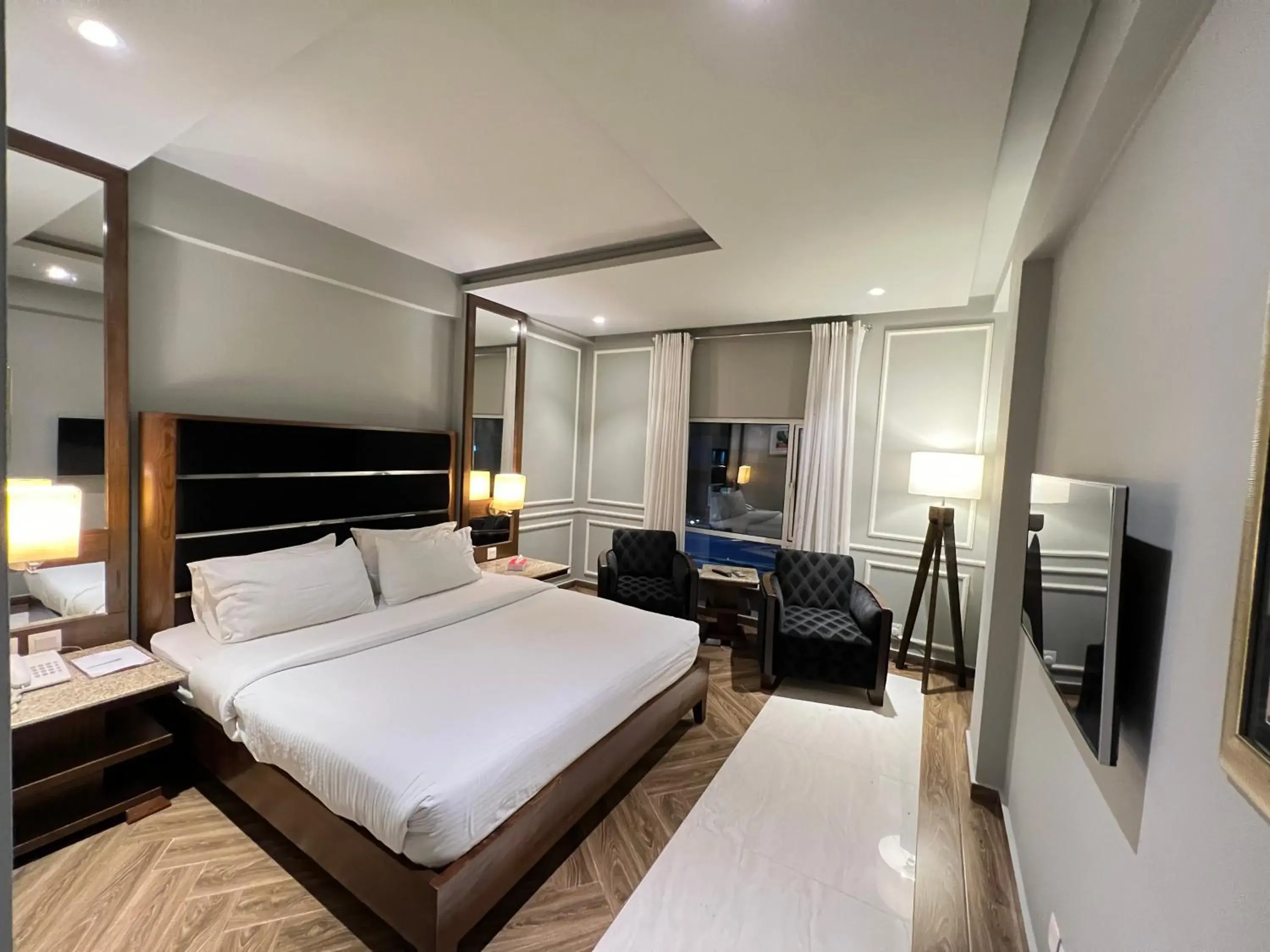 Deluxe Double or Twin Room - single occupancy in Lahore Continental Hotel Deluxe Double or Twin Room - single occupancy in Lahore Continental Hotel