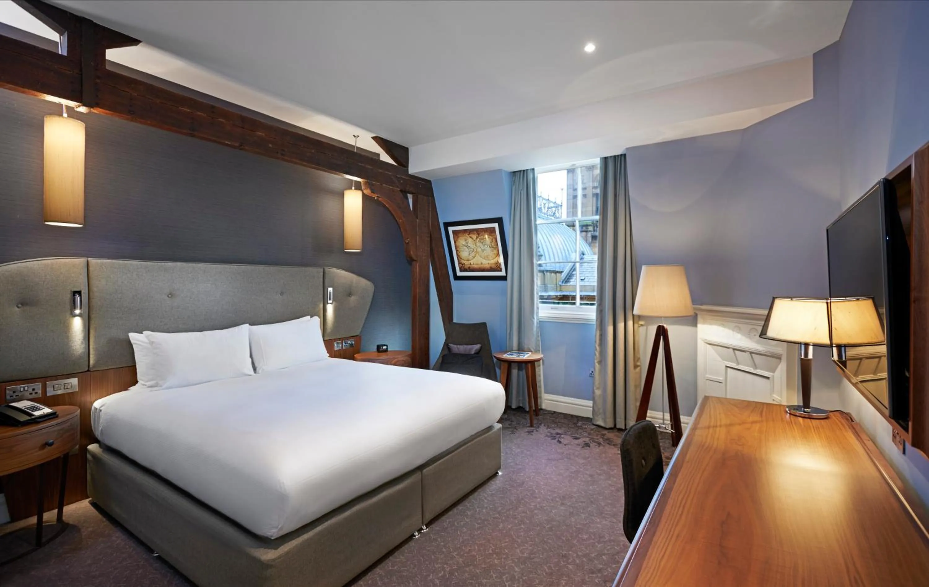 Photo of the whole room, Bed in DoubleTree by Hilton Hotel & Spa Liverpool