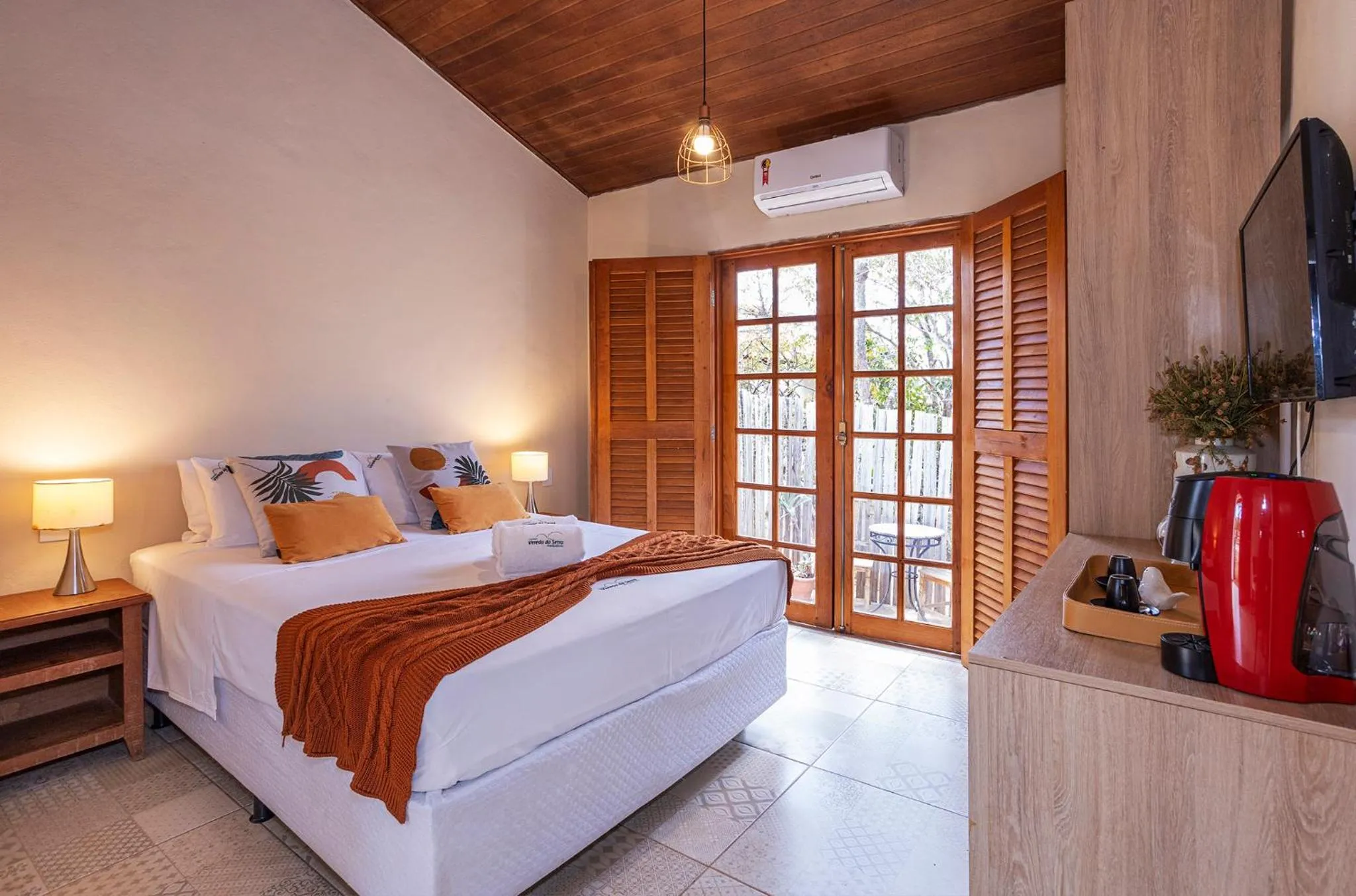 Photo of the whole room, Bed in Pousada Vereda da Serra