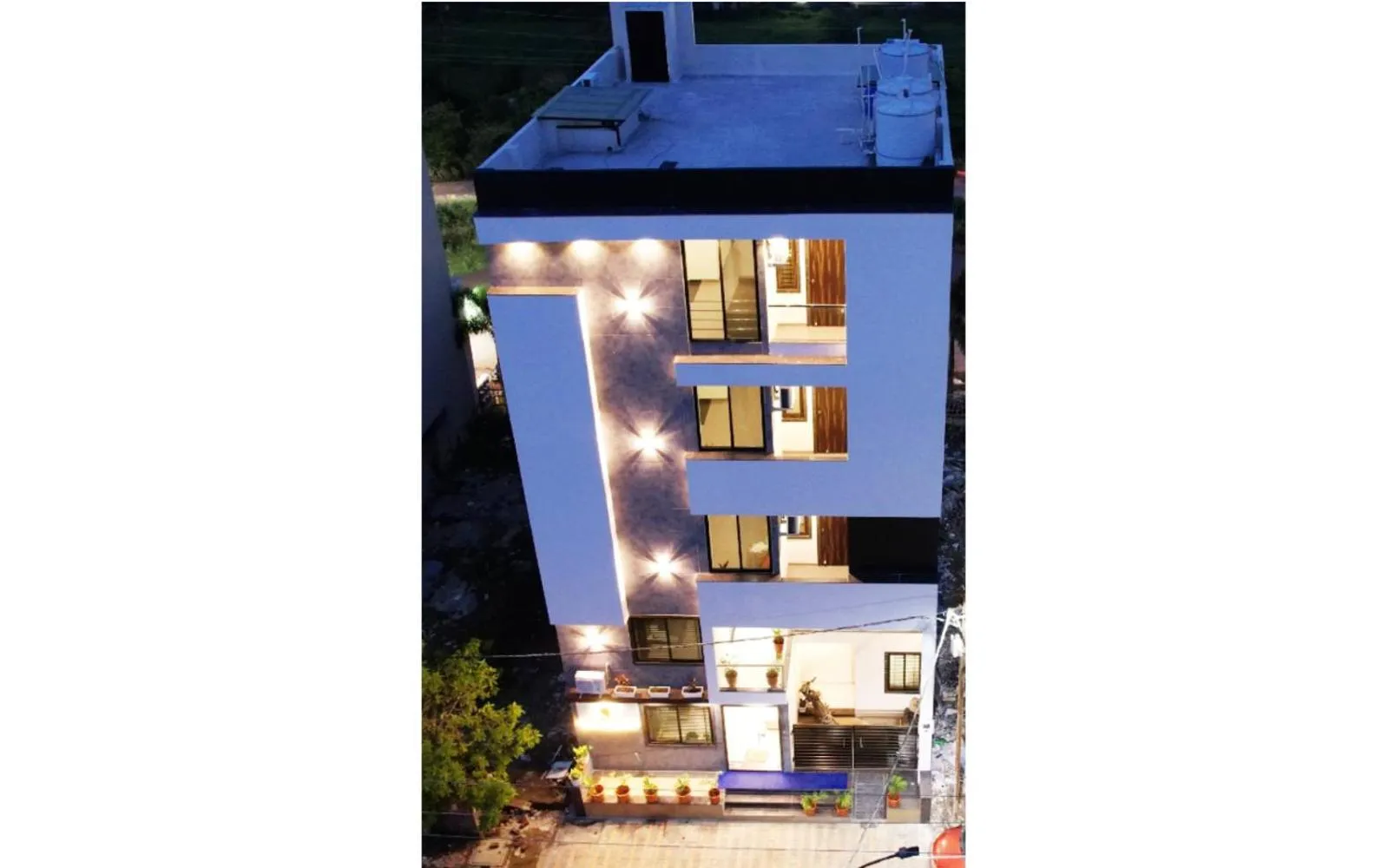 Property building in Hotel Dream Inn