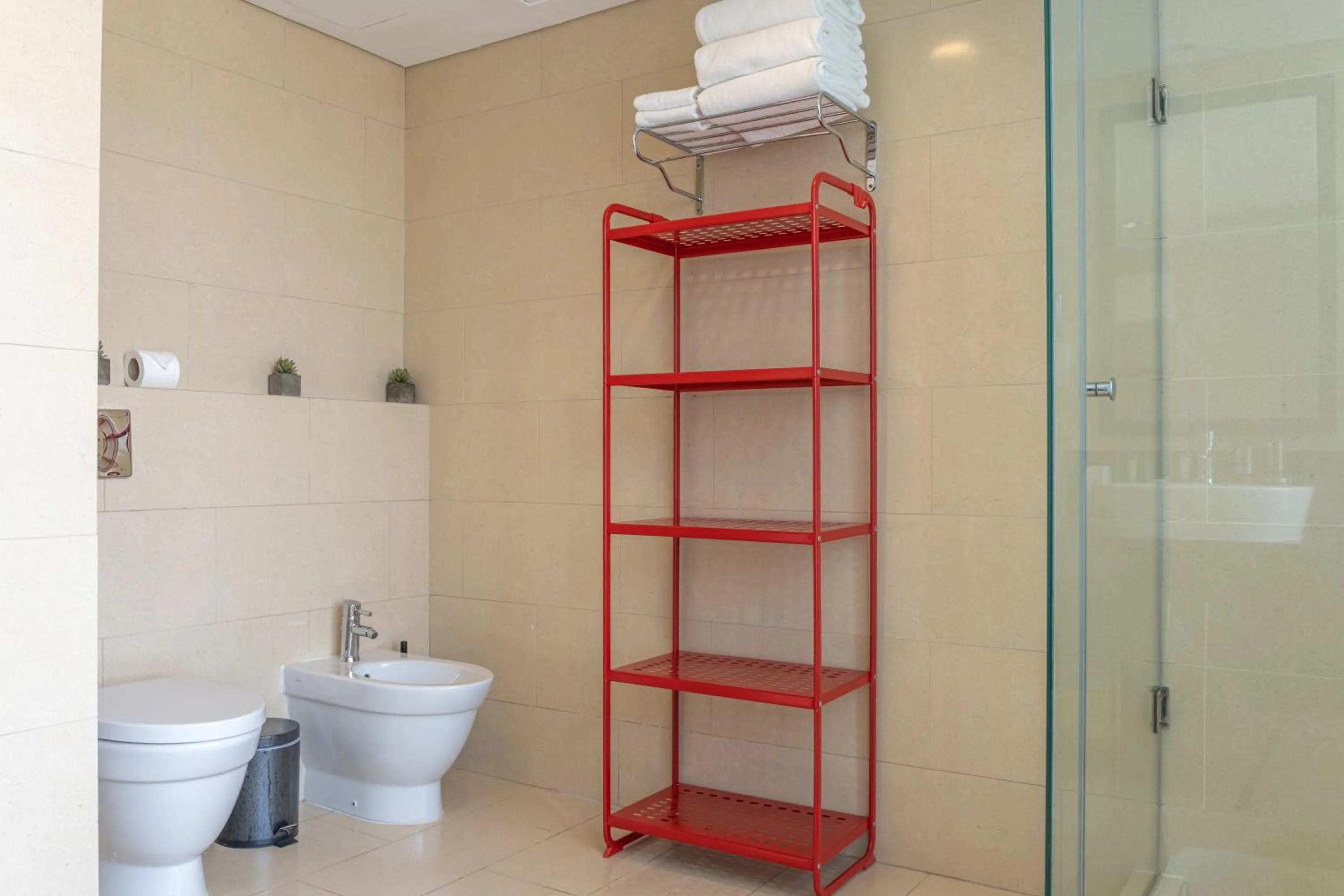 Toilet in Paradise of the Mind by Lagom