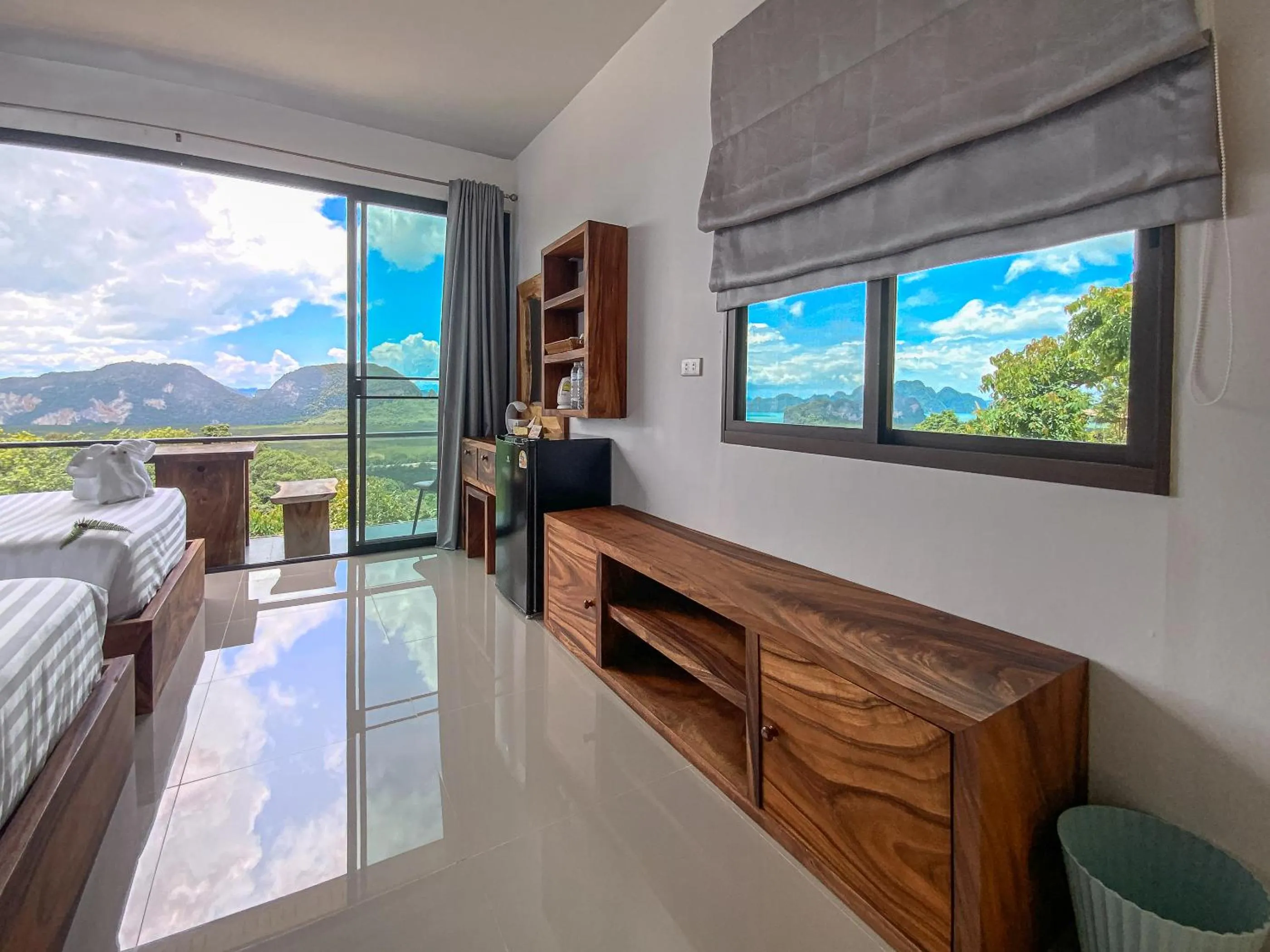 Seating area in Samet Nangshe Goodview