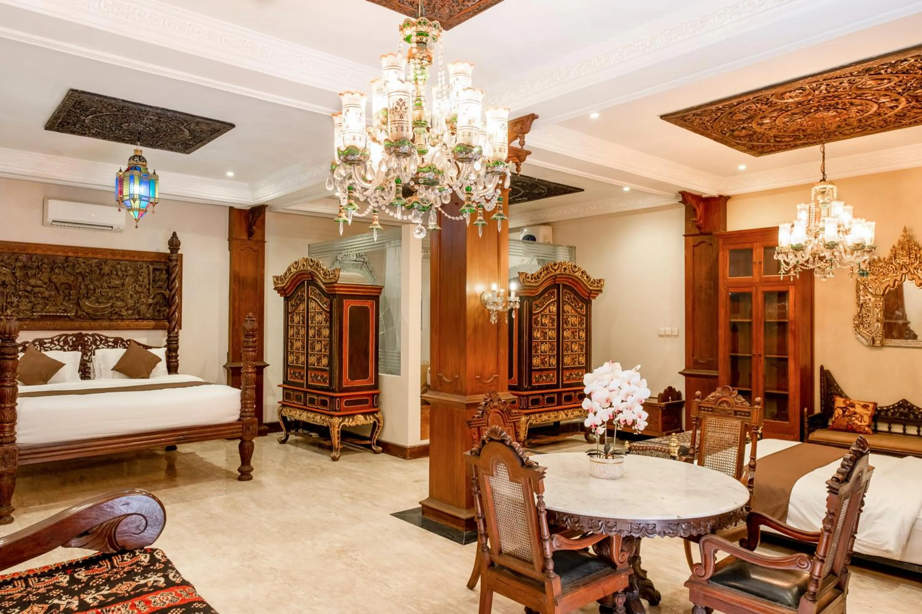 Living room, Bed in Rumah Pesik Art & Heritage Hotel