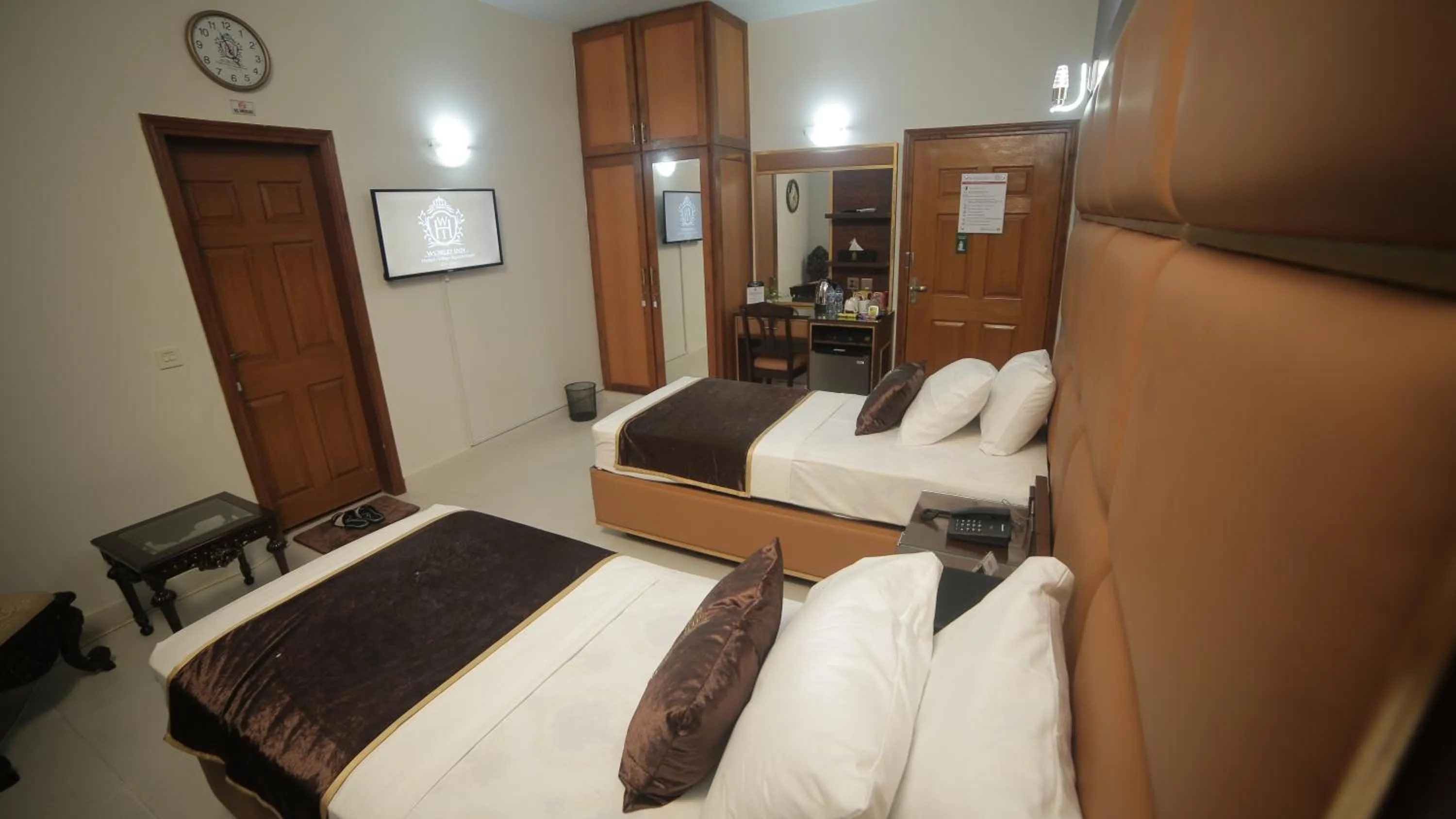 Bed in Four Squares by WI Hotel