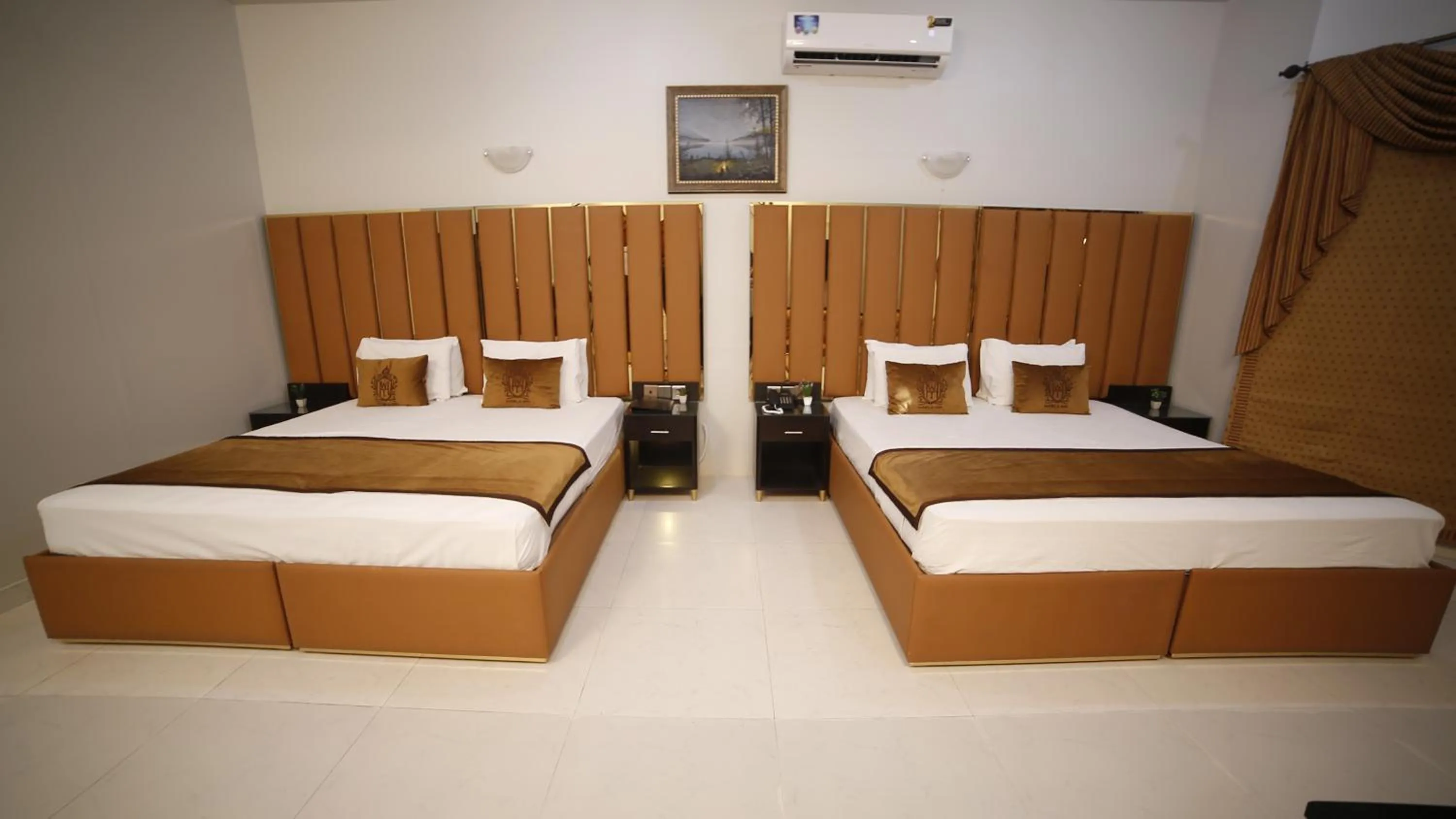 Bed in Four Squares by WI Hotel