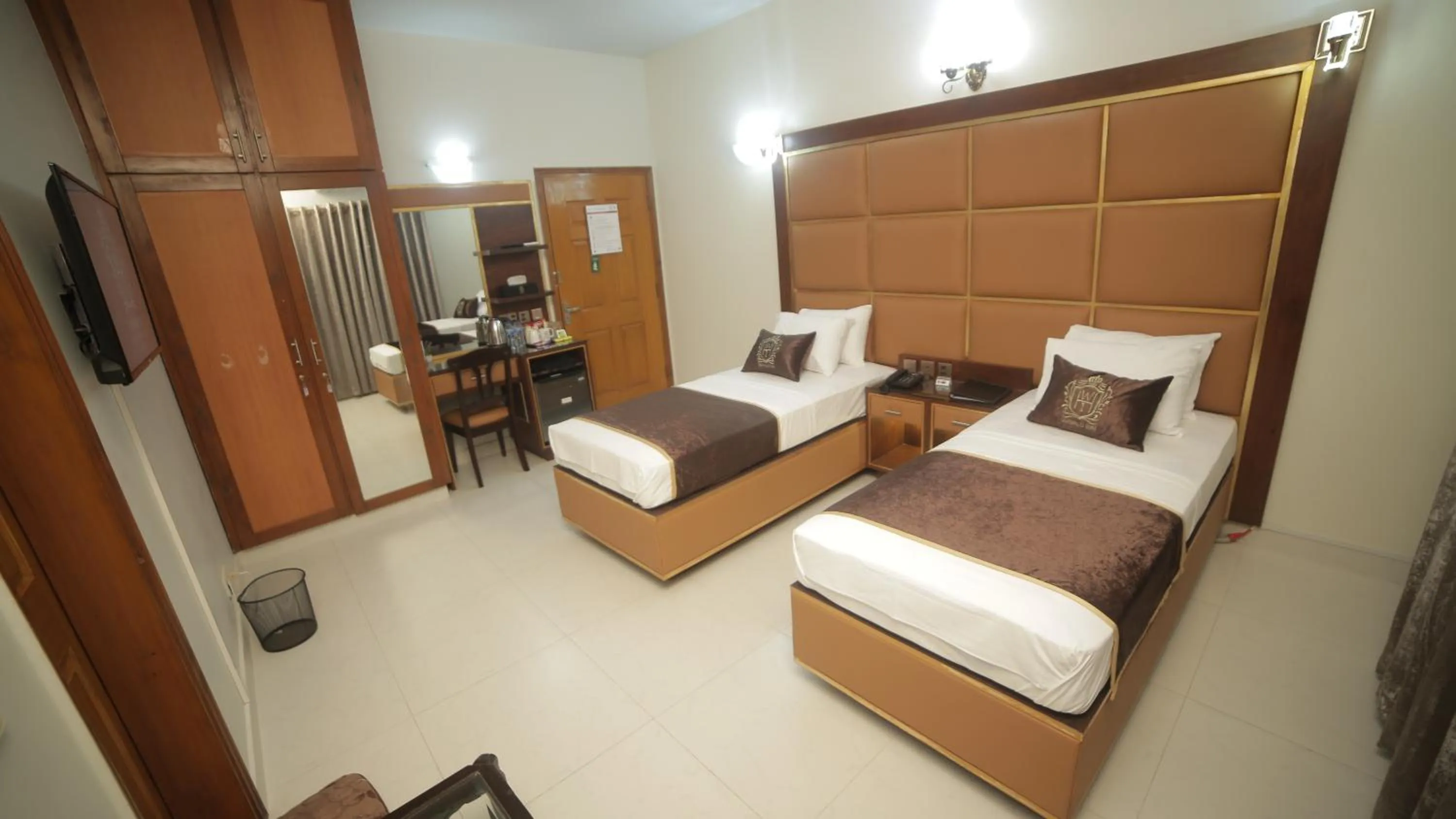 Bed in Four Squares by WI Hotel