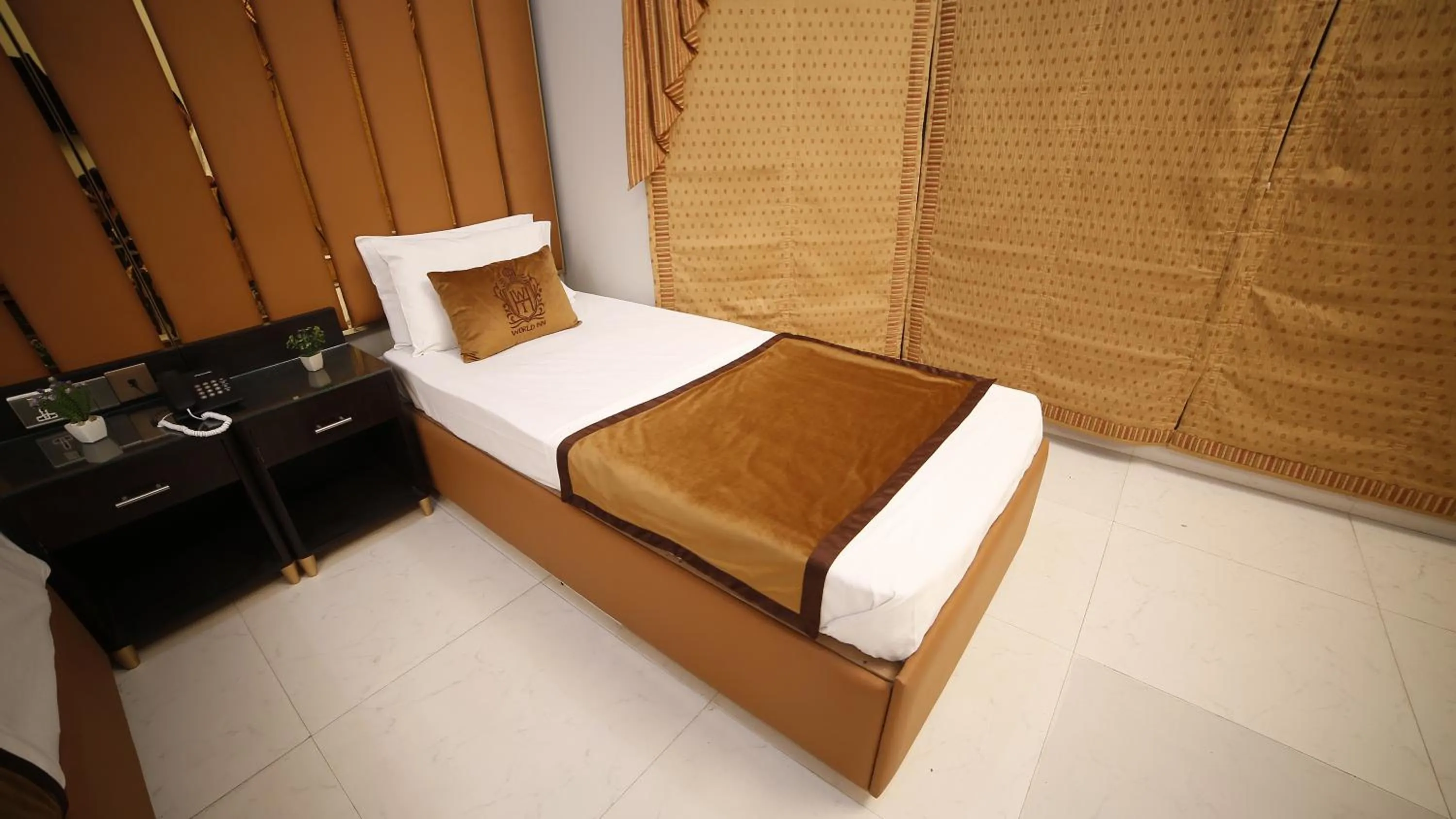Bed in Four Squares by WI Hotel