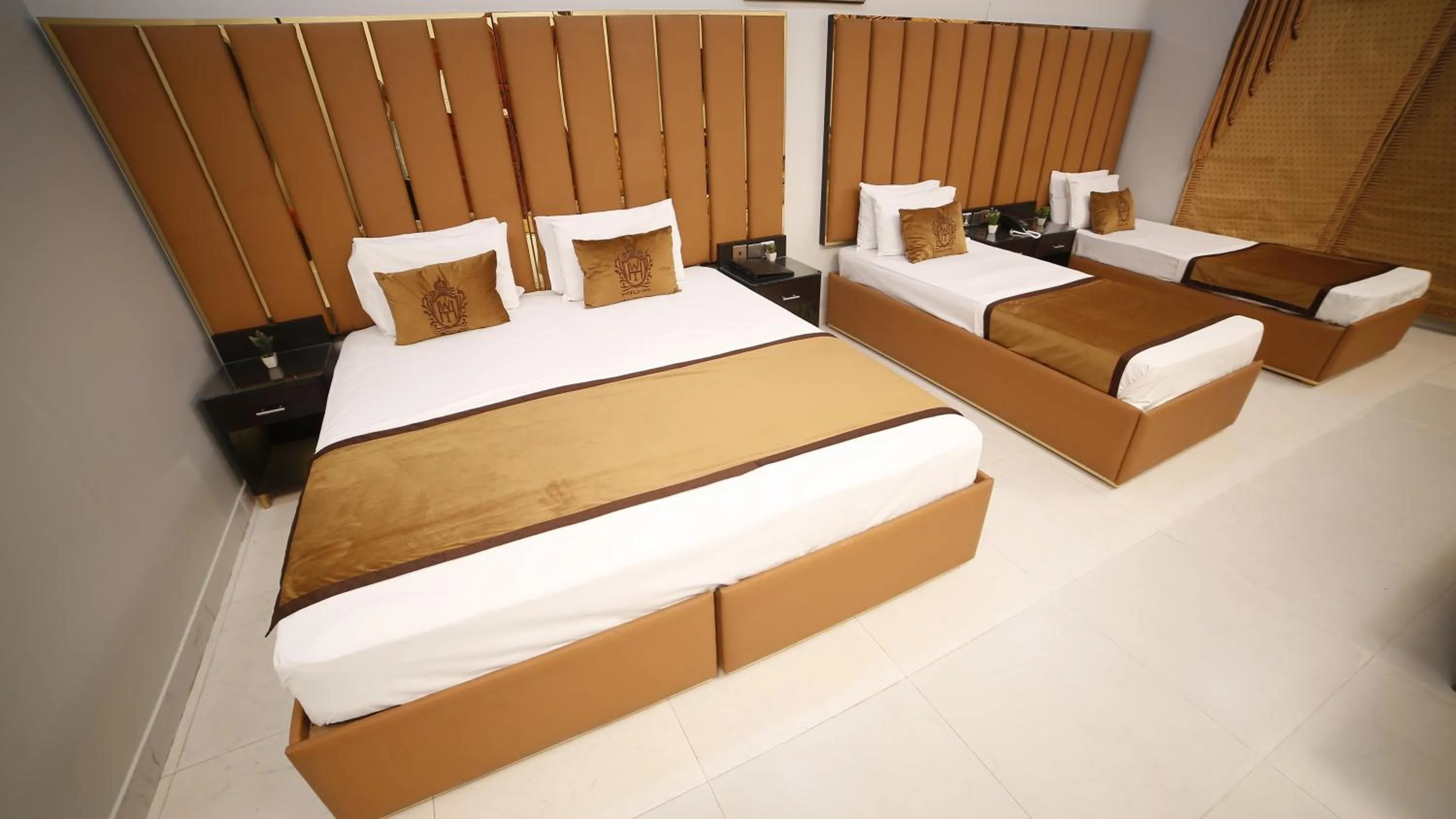 Bed in Four Squares by WI Hotel