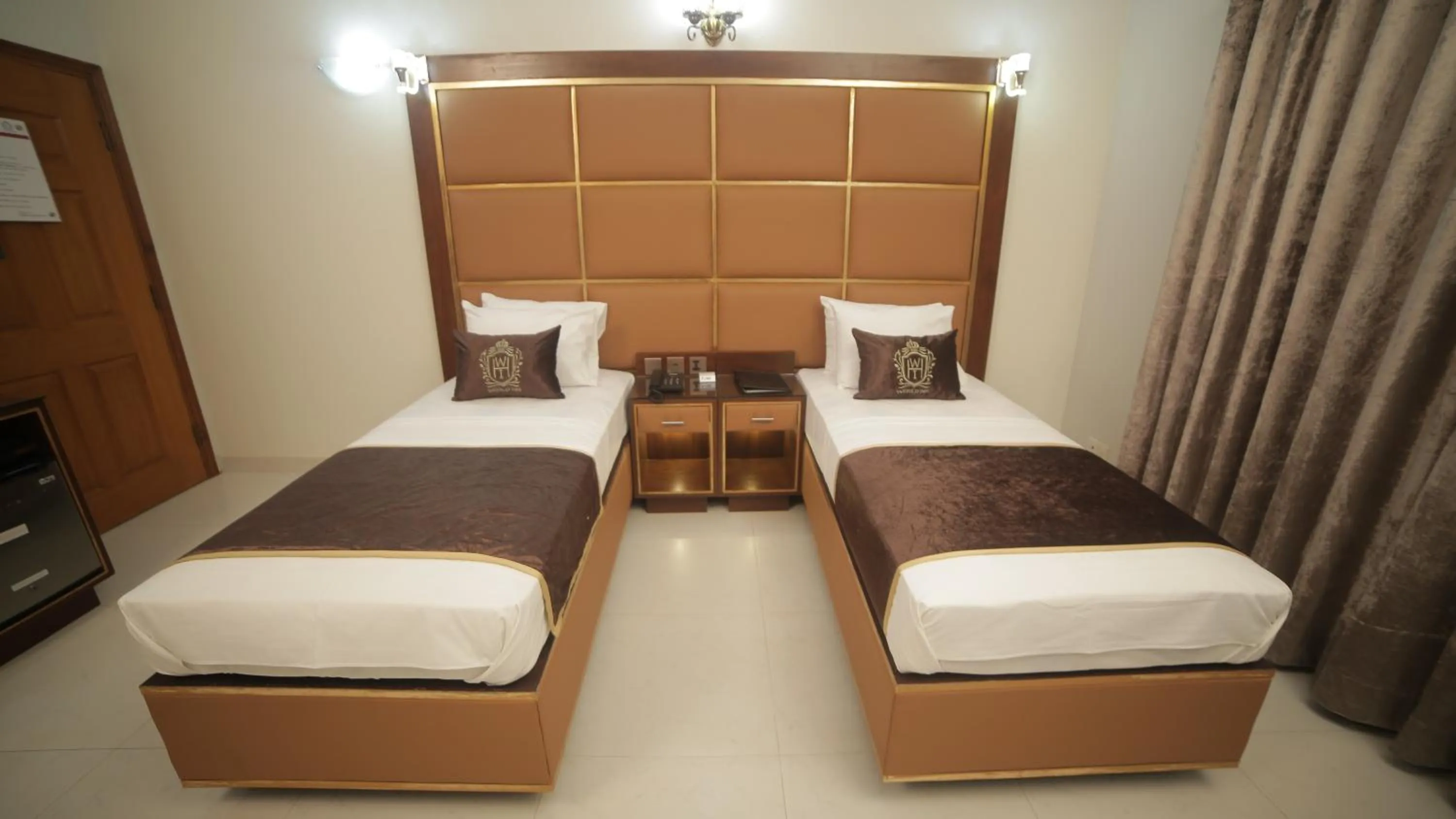 Bed in Four Squares by WI Hotel