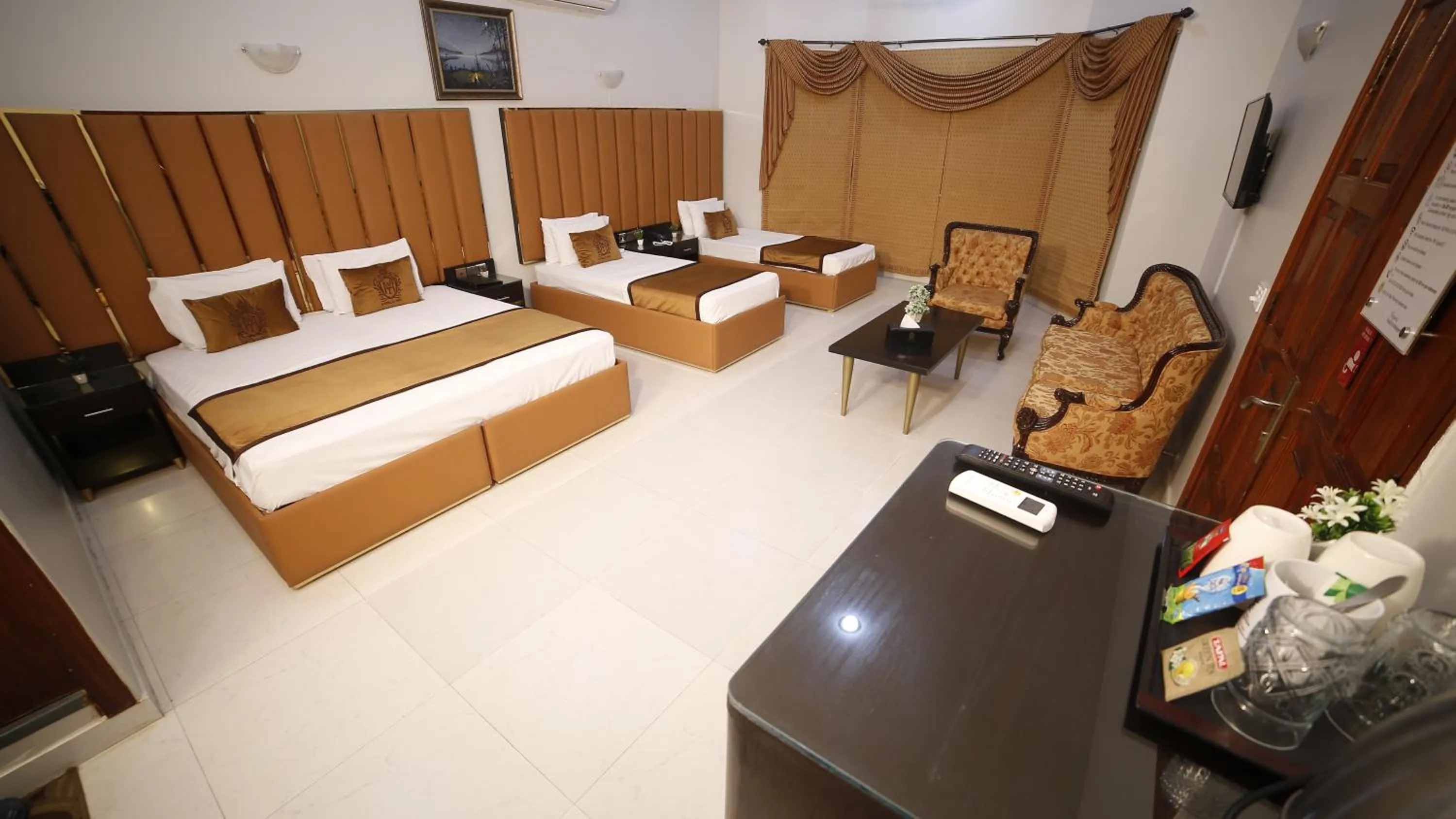 Bed in Four Squares by WI Hotel