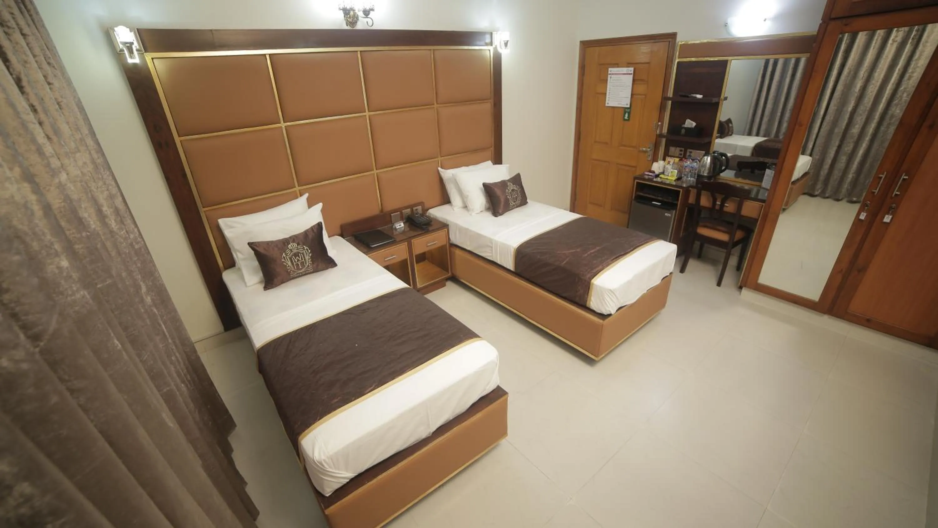 Bed in Four Squares by WI Hotel