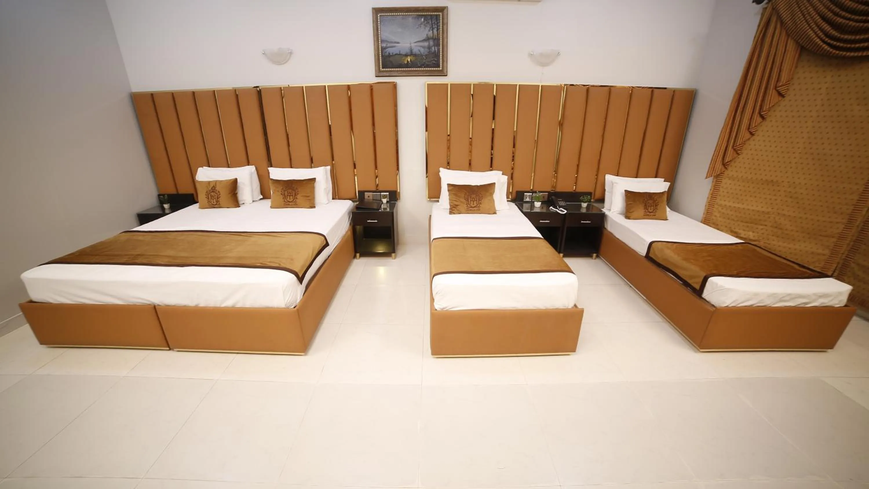 Bed in Four Squares by WI Hotel