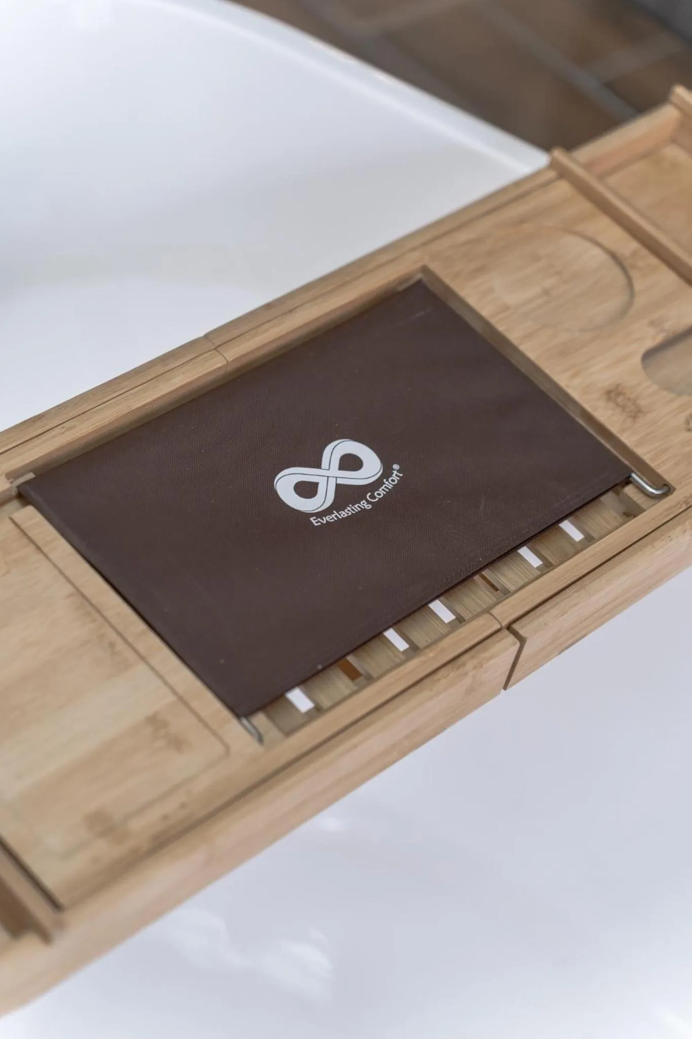 Bathroom in Saturn Hotel