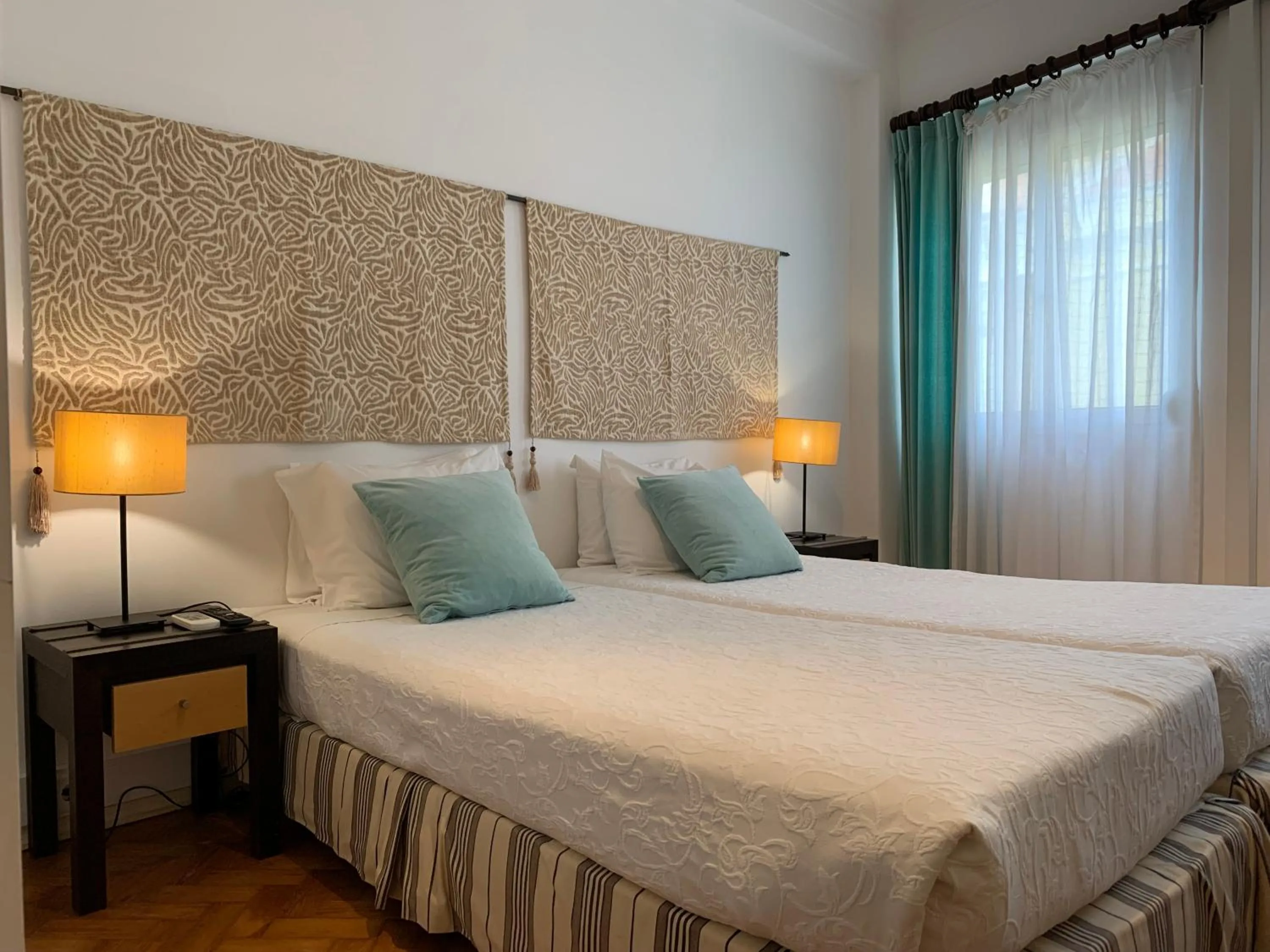 View (from property/room), Bed in Discovery Apartment Expo - Aeroporto