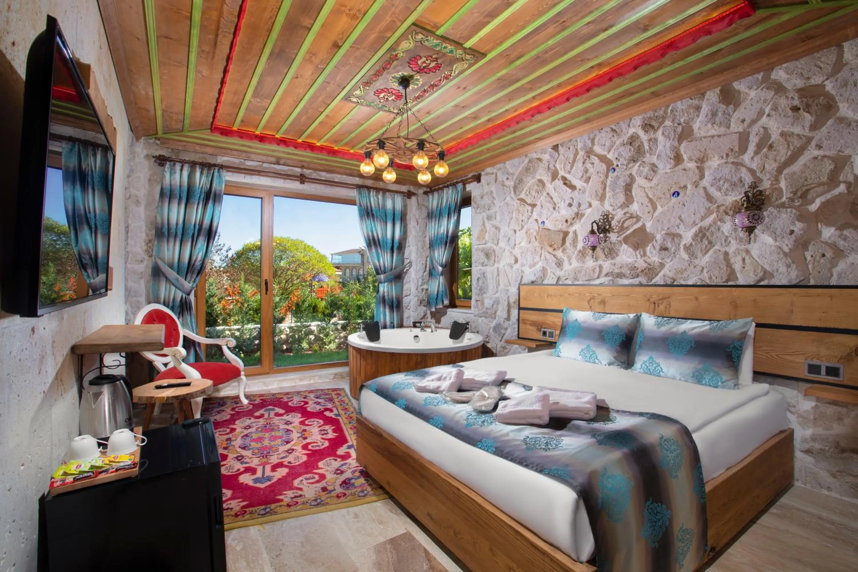 Bed in Cappadocia Fiesta Stone House