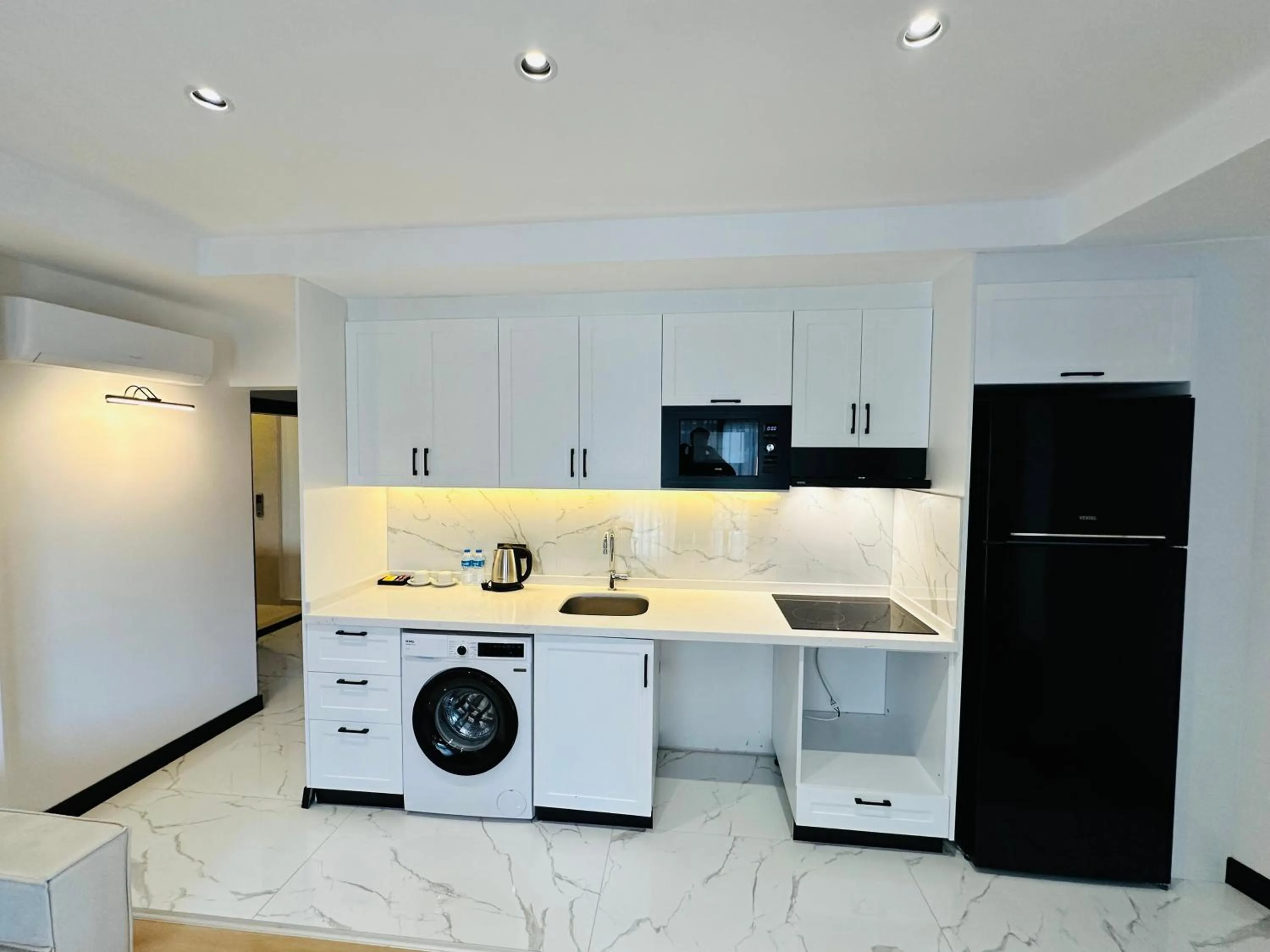 oven in Rose Point Residence