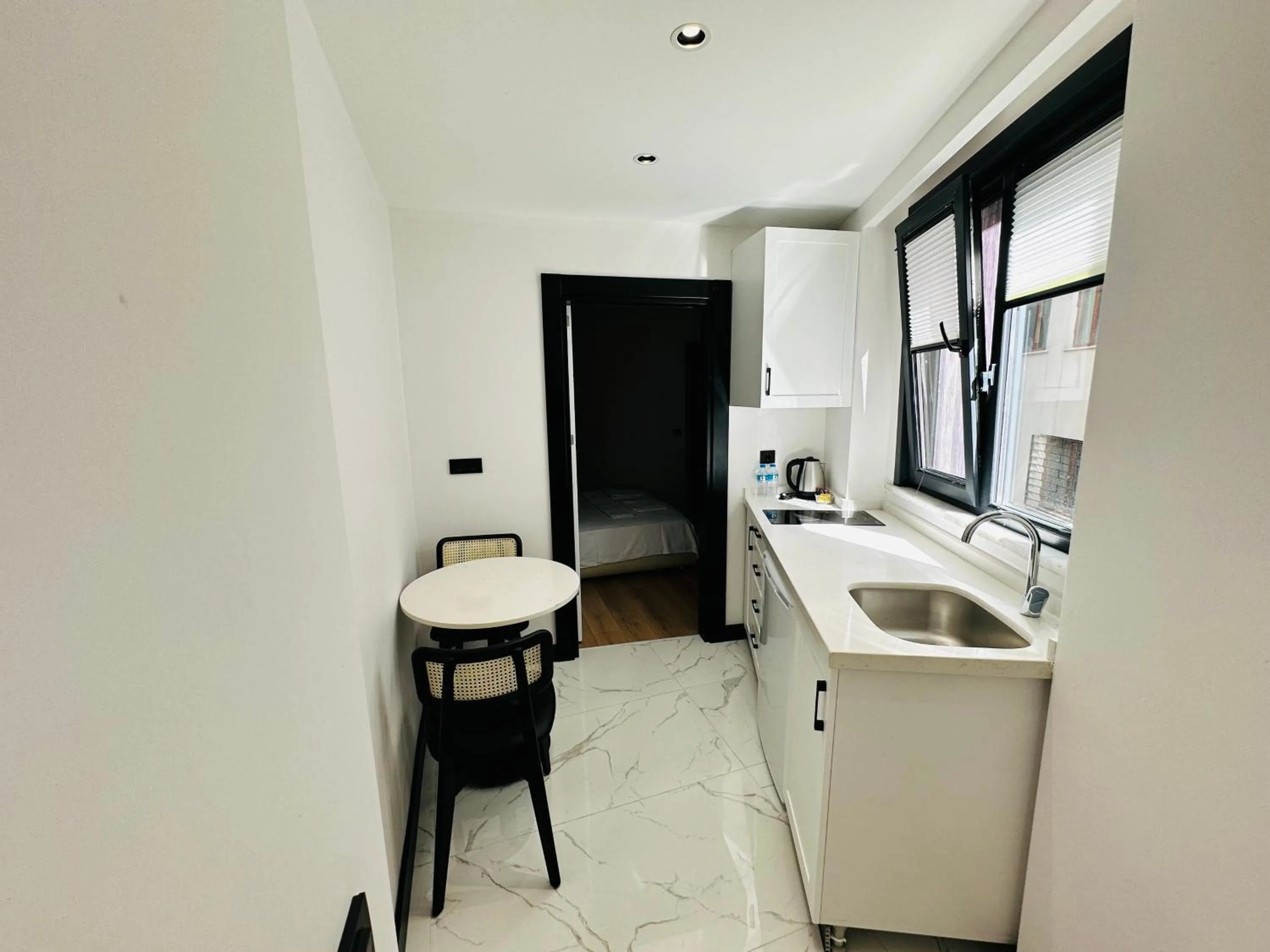 Coffee/tea facilities in Rose Point Residence