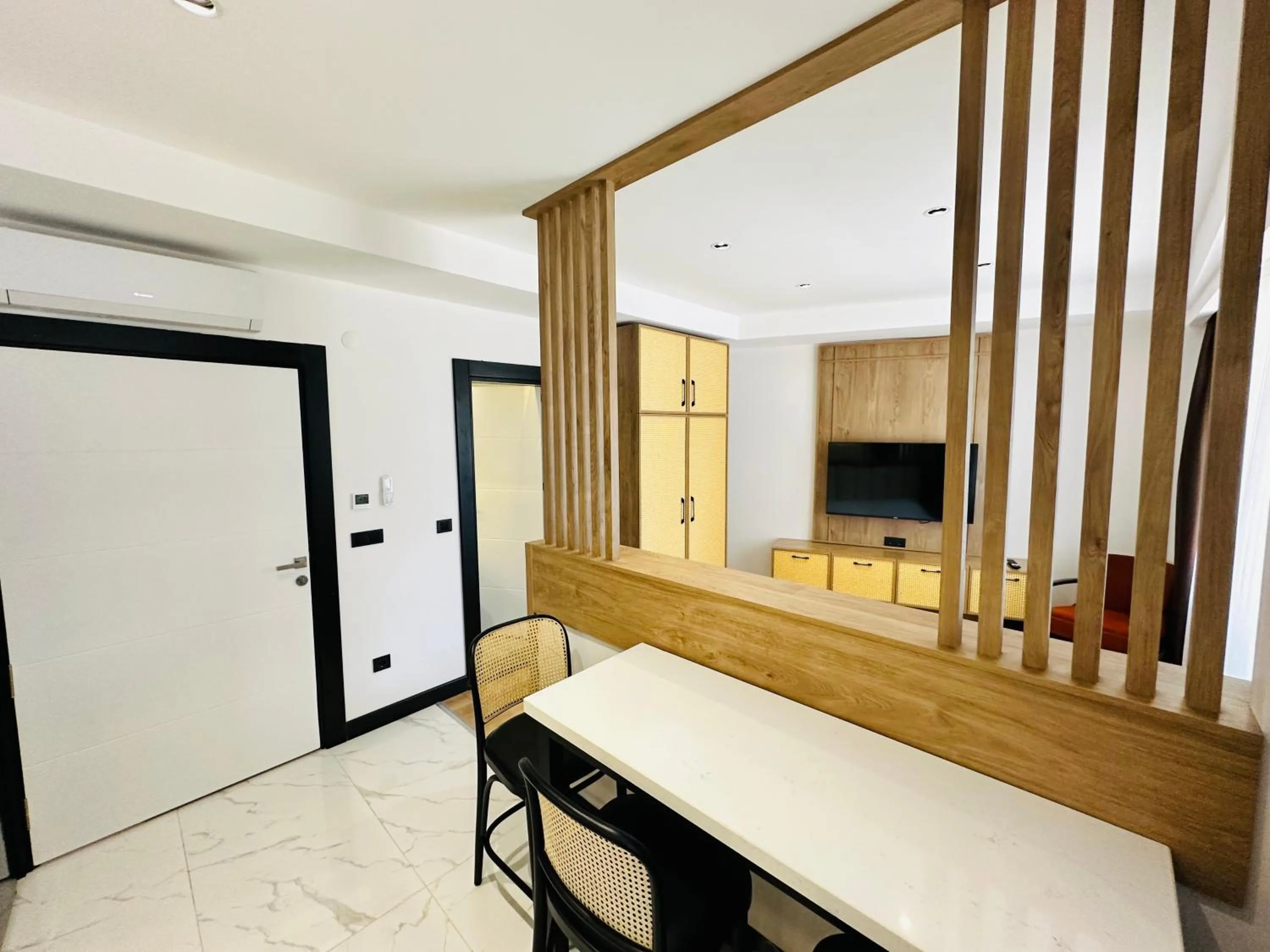 TV and multimedia in Rose Point Residence