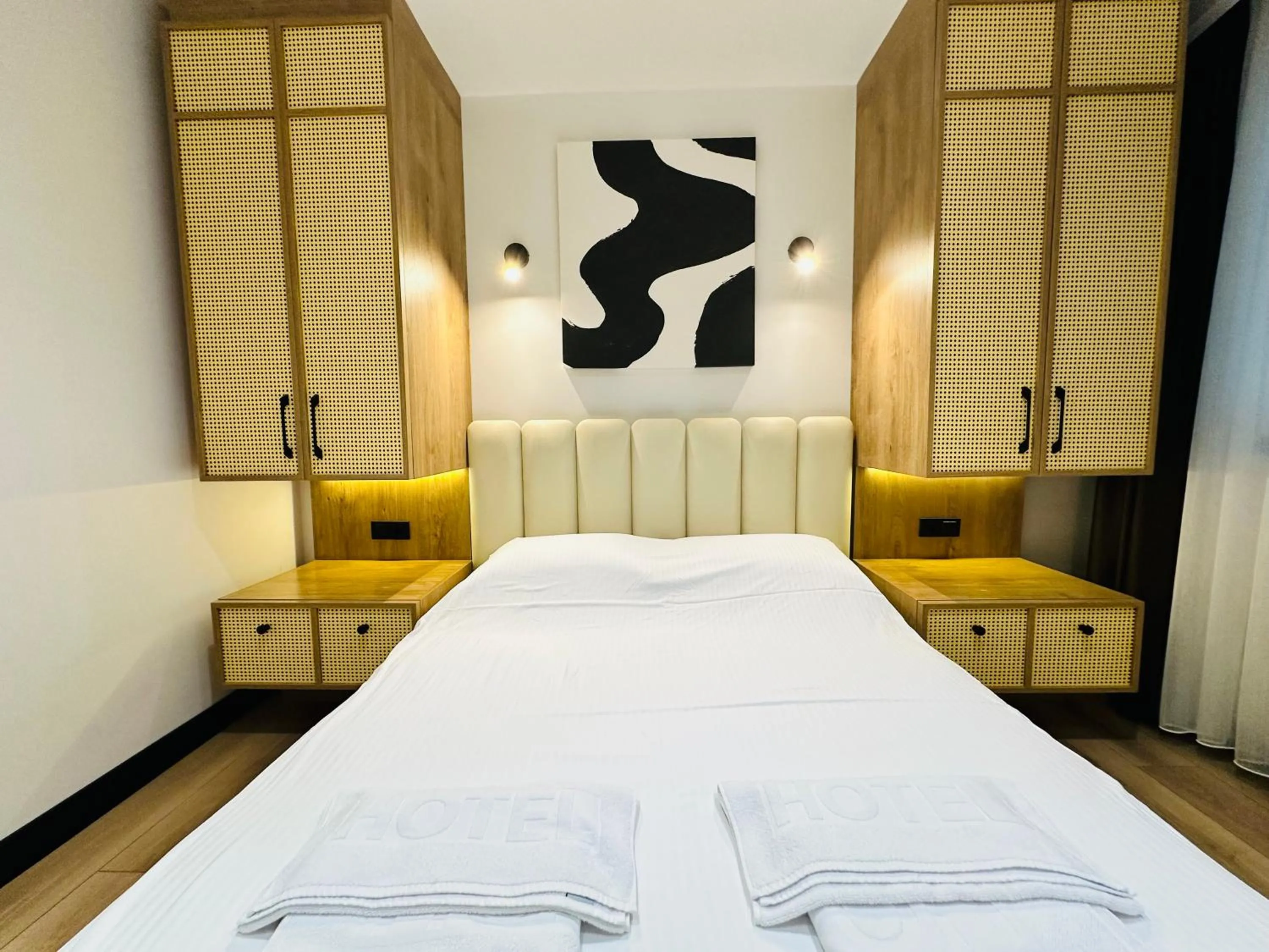 Bed in Rose Point Residence