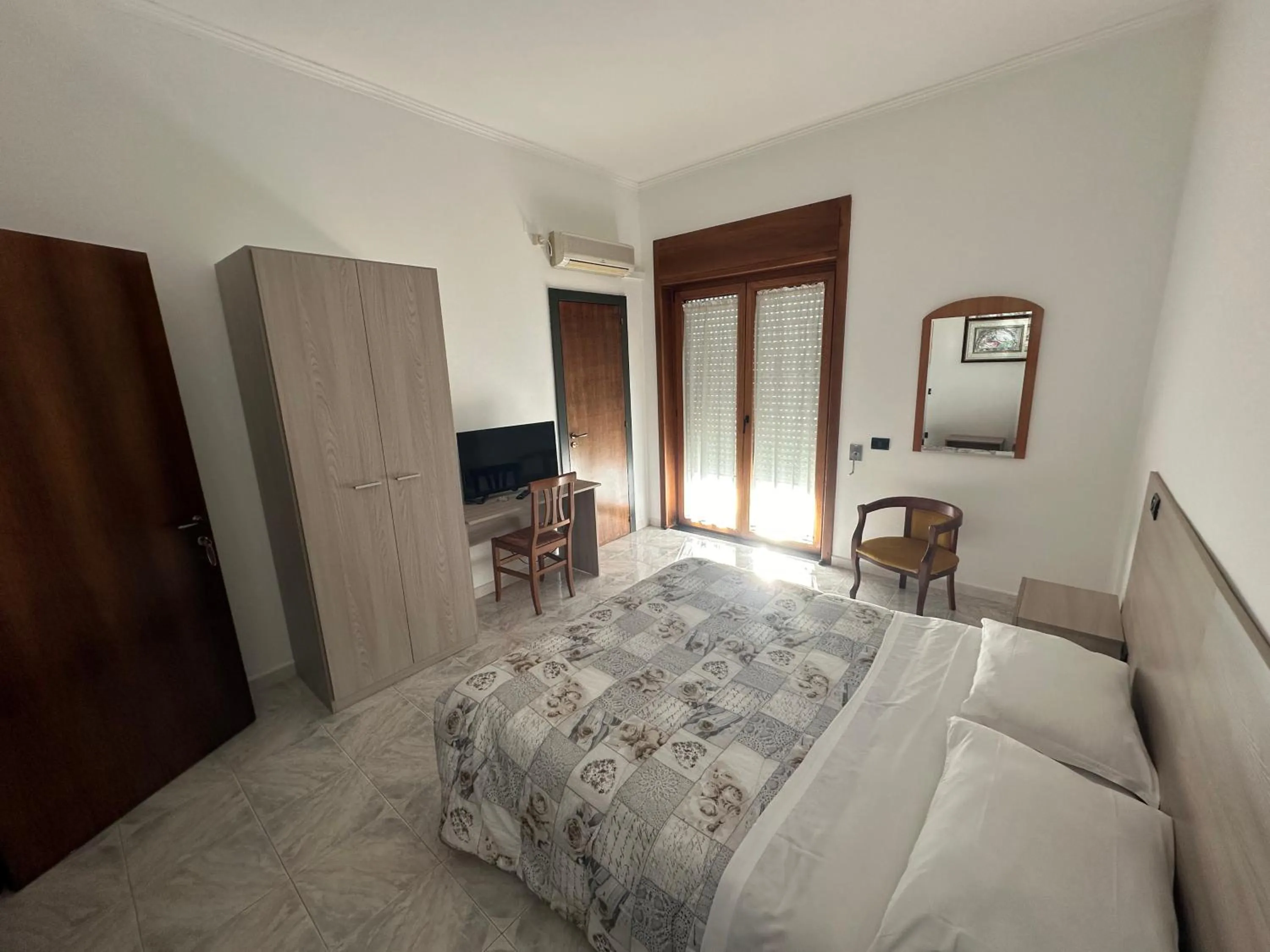 Bed in Hotel Ristorante Paradiso