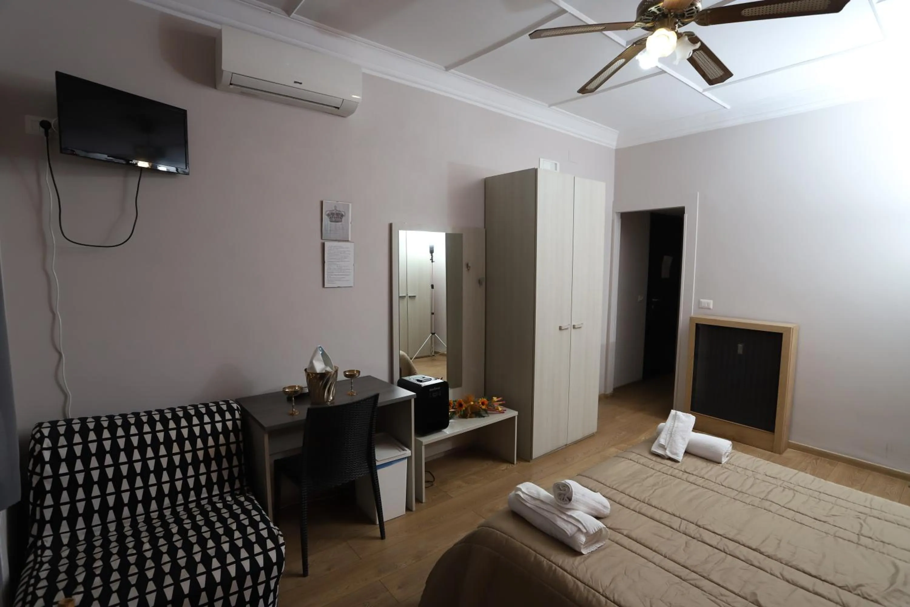 Bed in B&B Central Palace King Of Rome