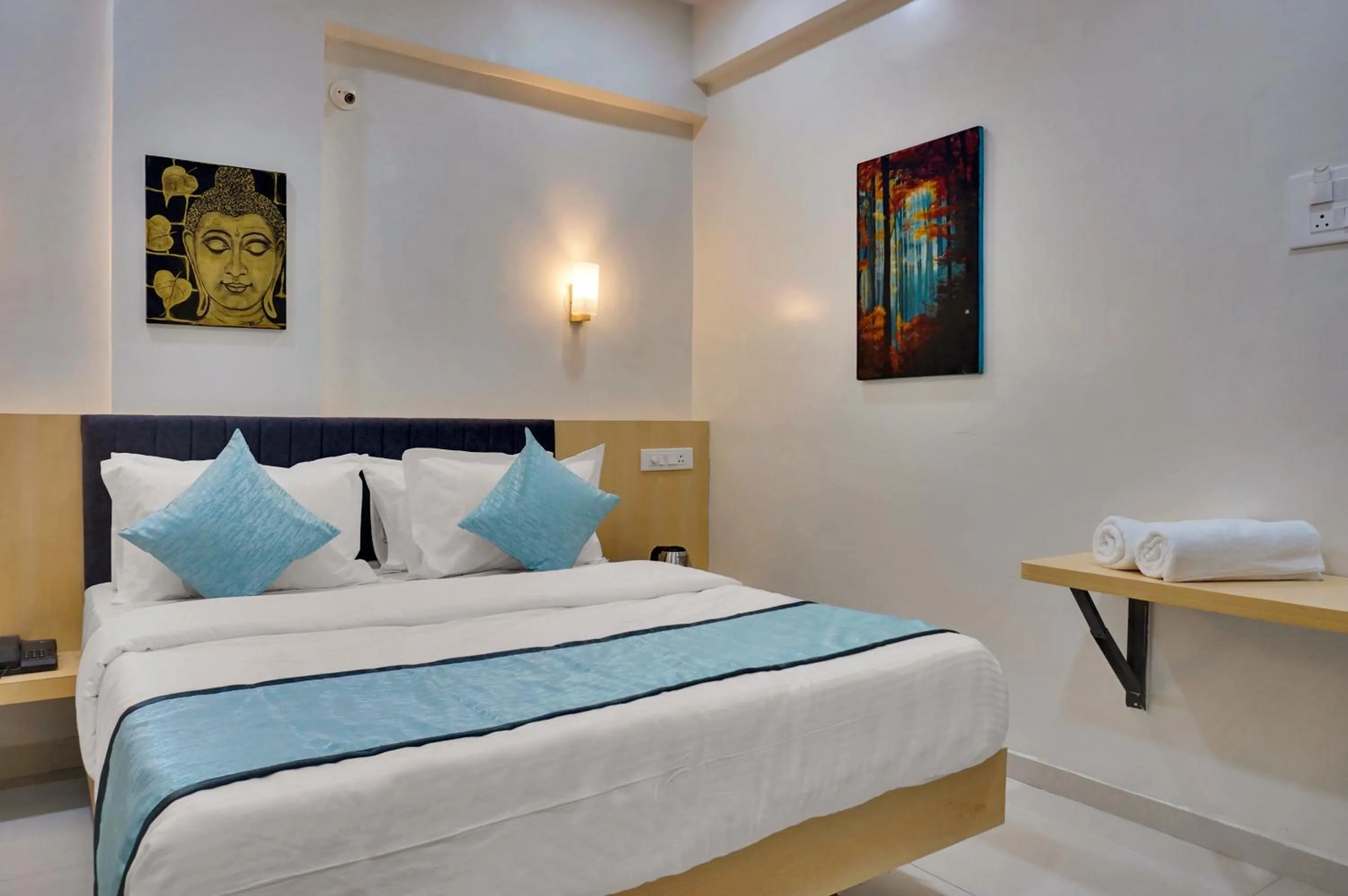 Photo of the whole room, Bed in Urban Hometel