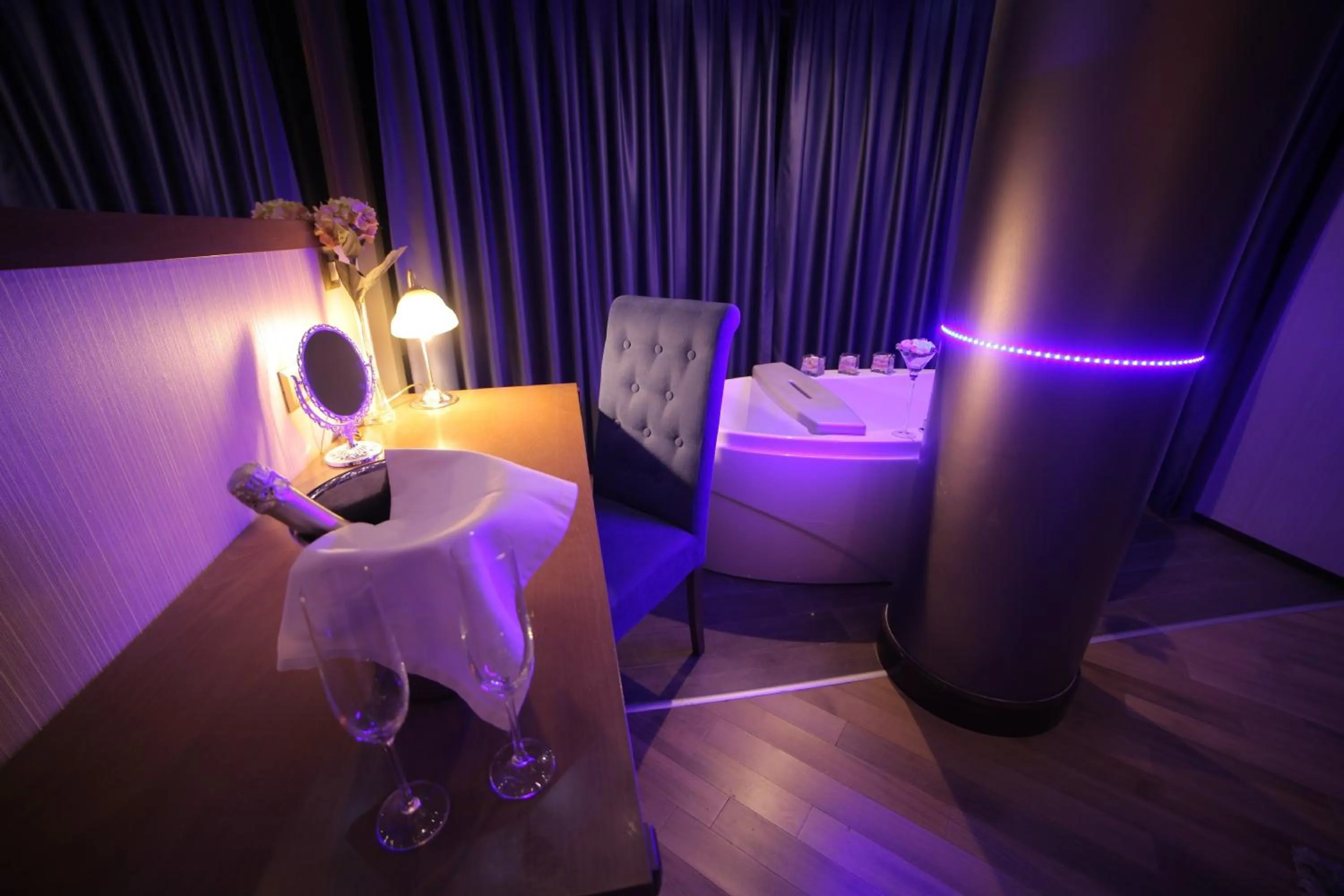 Bedroom in City Palace Hotel