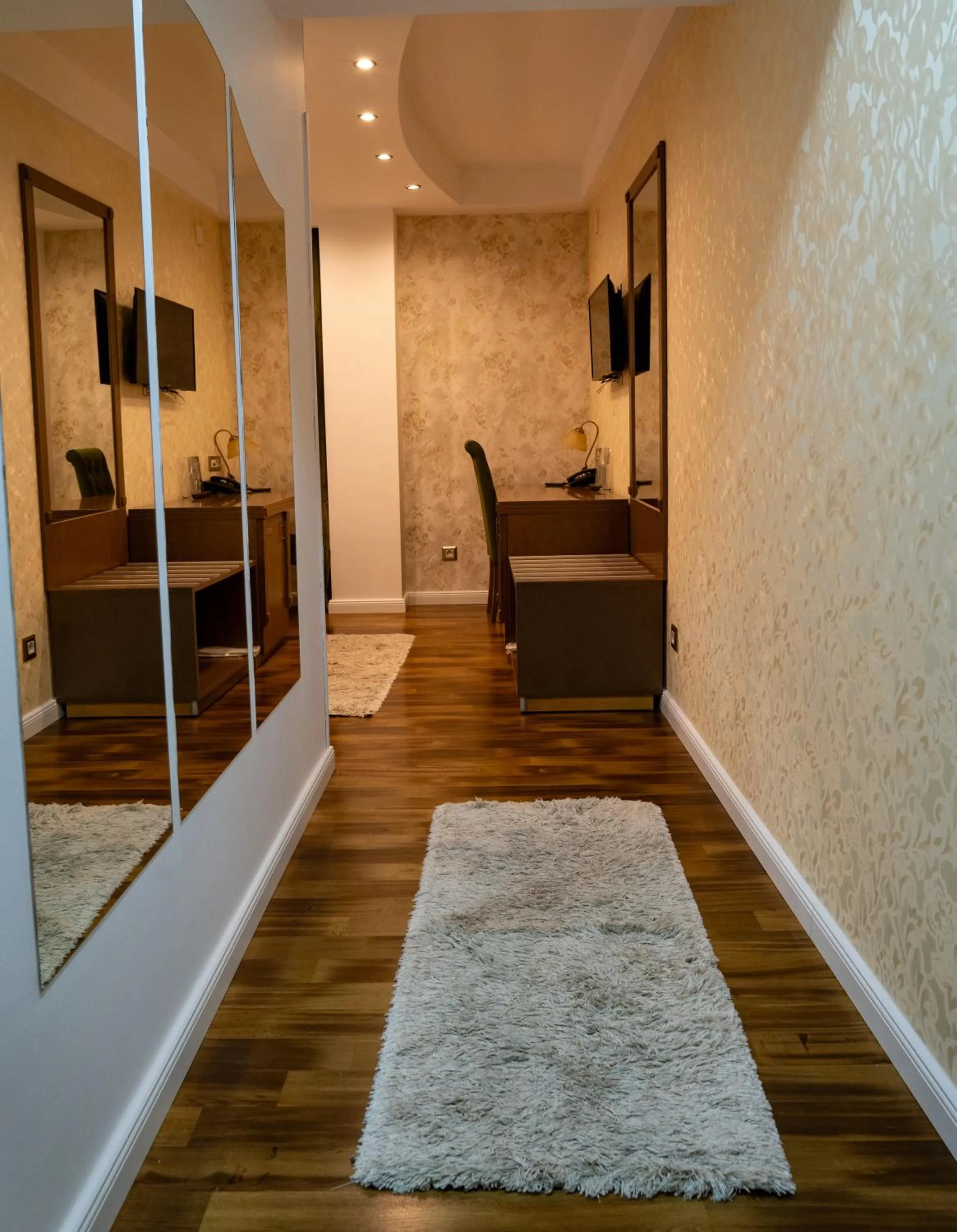 TV and multimedia in City Palace Hotel