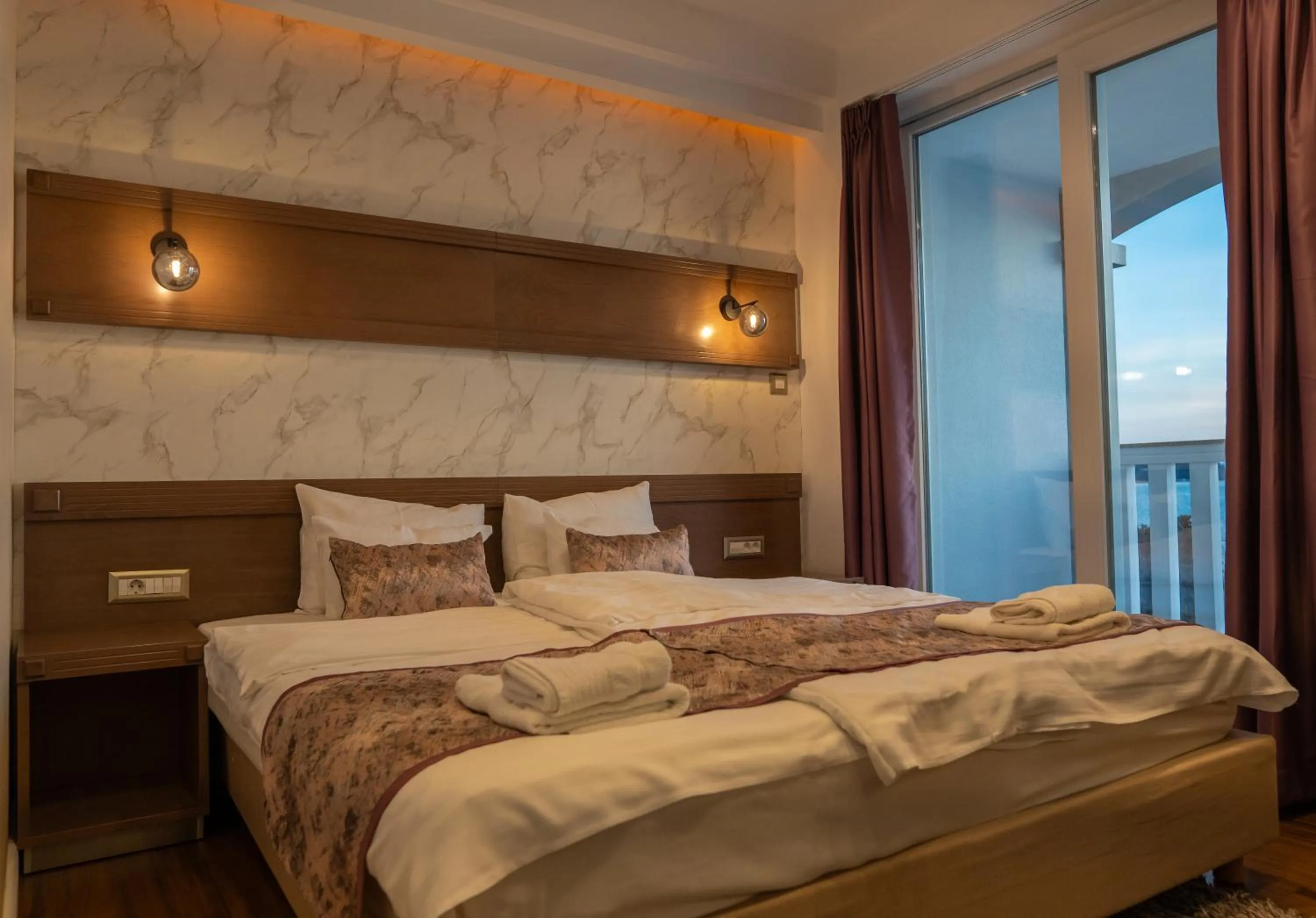 Bed in City Palace Hotel