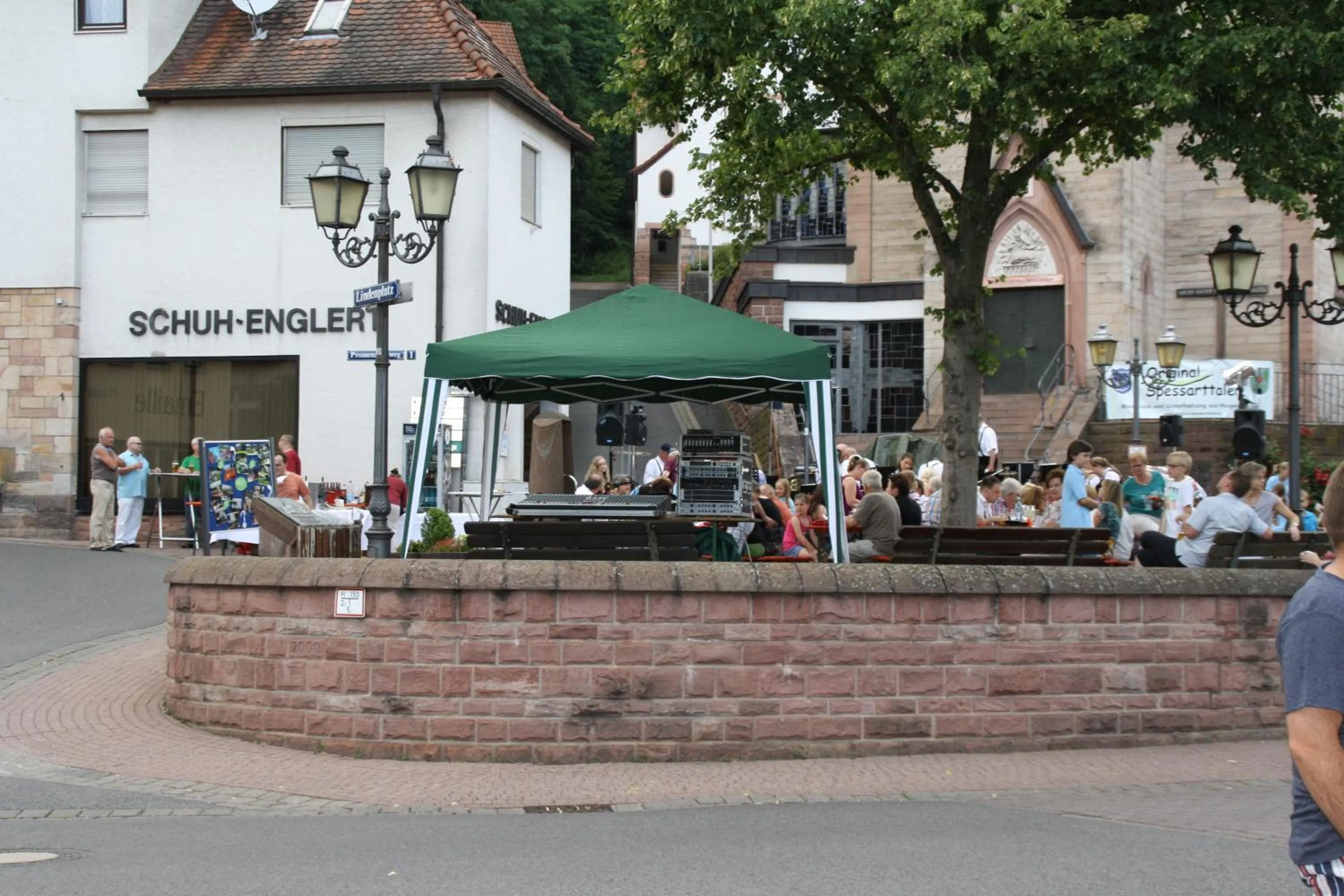 Street view in Gasthof und Pension Zur Frischen Quelle